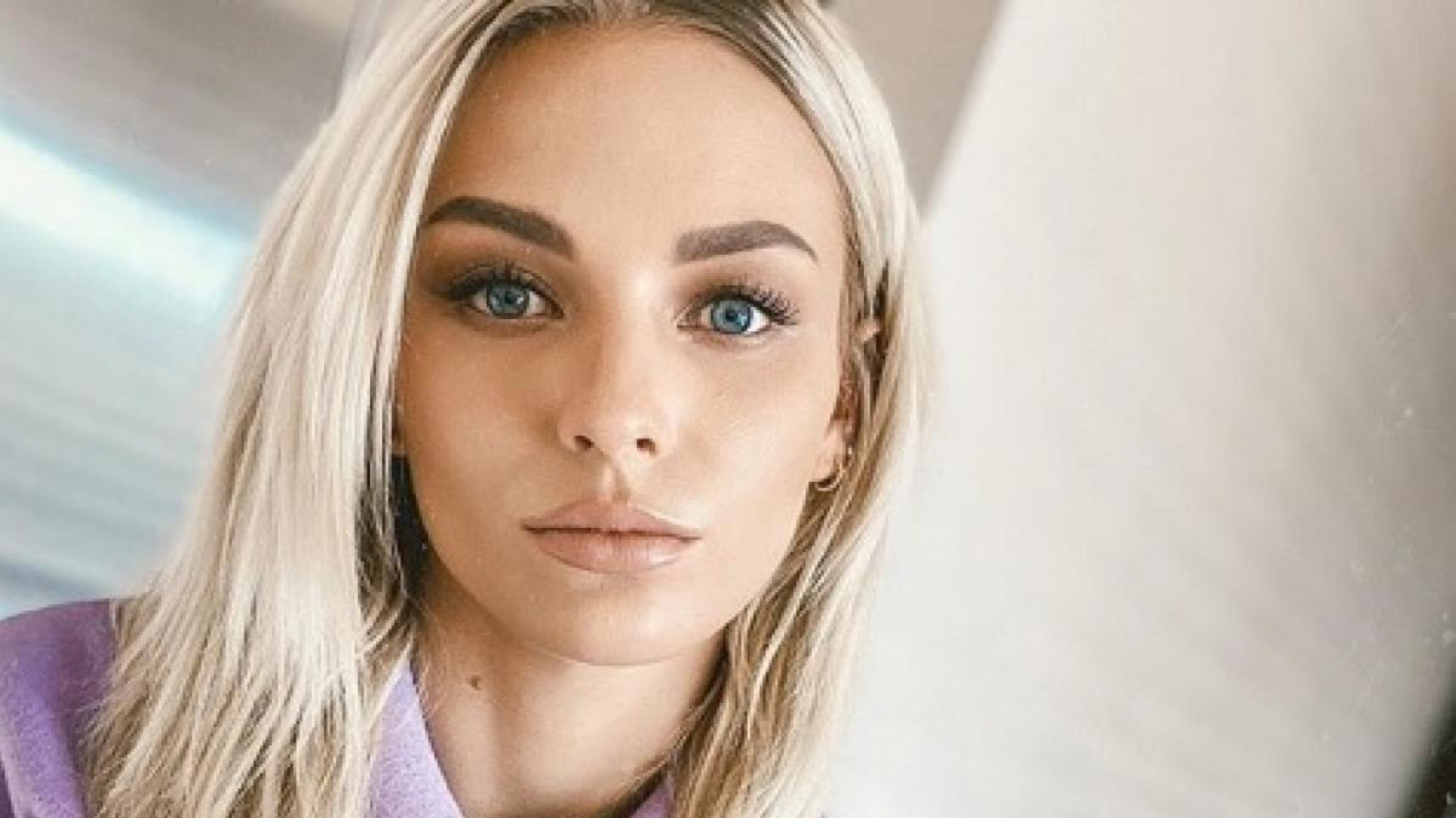 Irina Baeva se pone en bikini y le hace la guerra a Geraldine Bazán