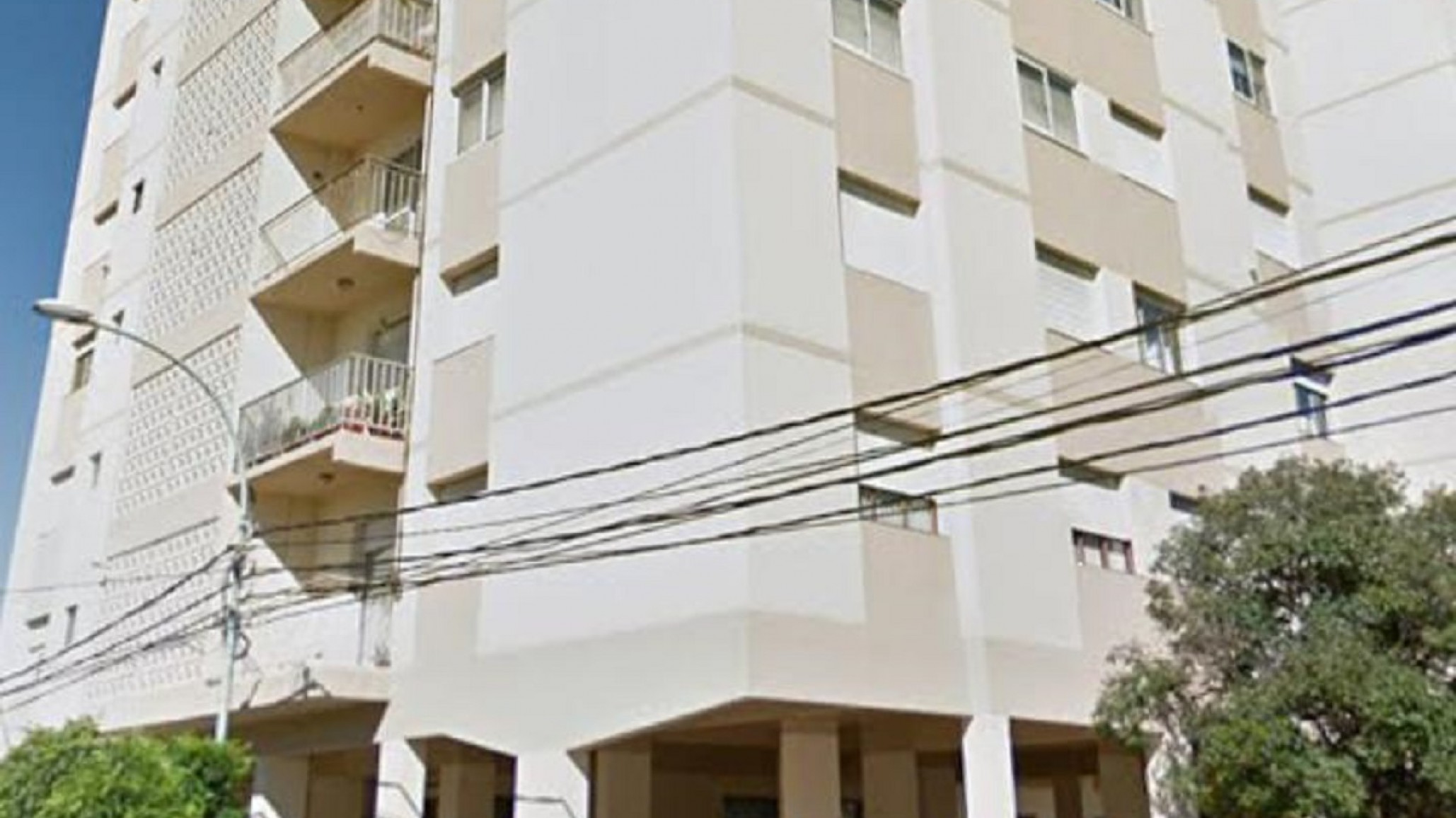 Niño de diez años falleció al caer de un sexto piso mientras jugaba con su hermano