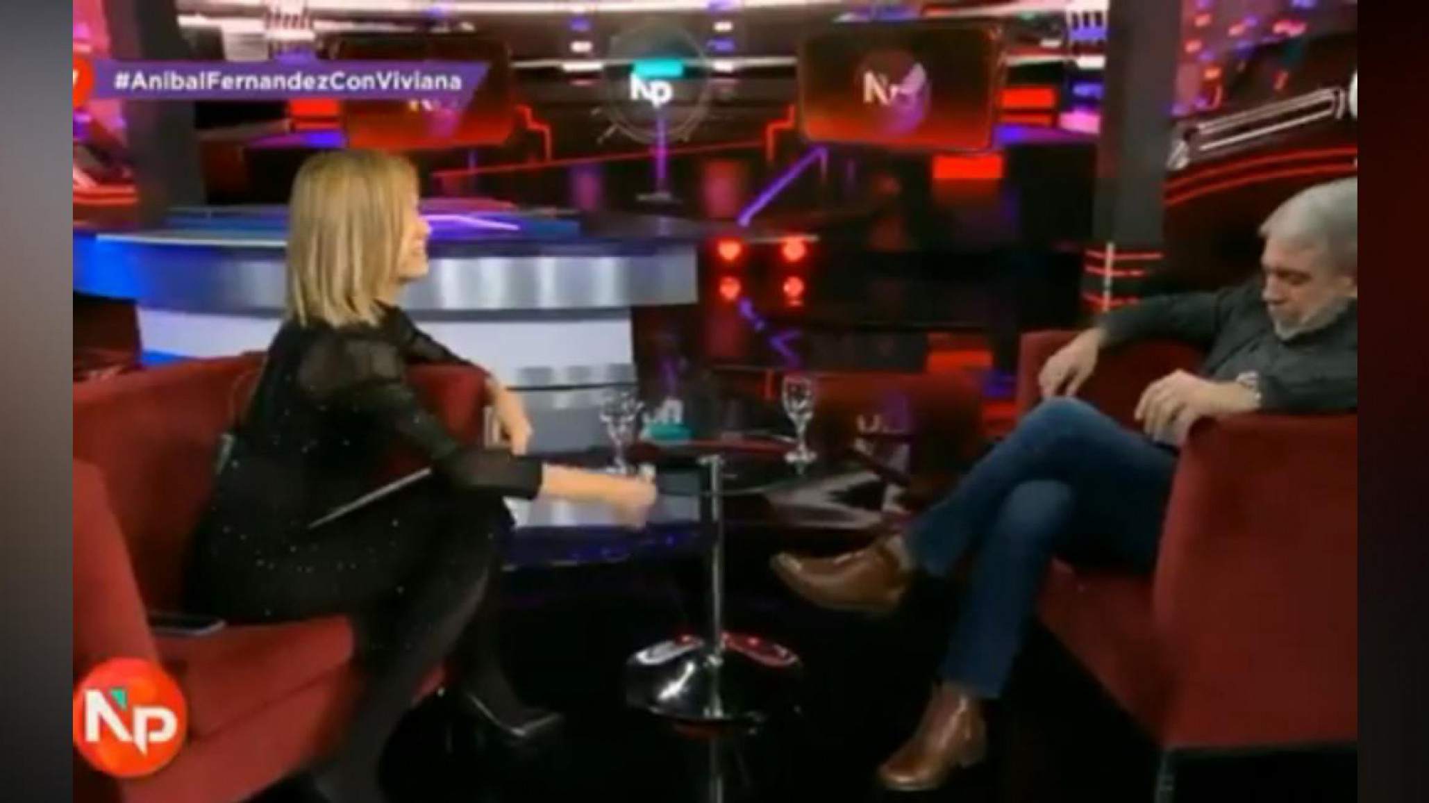 Viviana Canosa respondió a las críticas por arrojar alcohol en gel a Aníbal Fernández