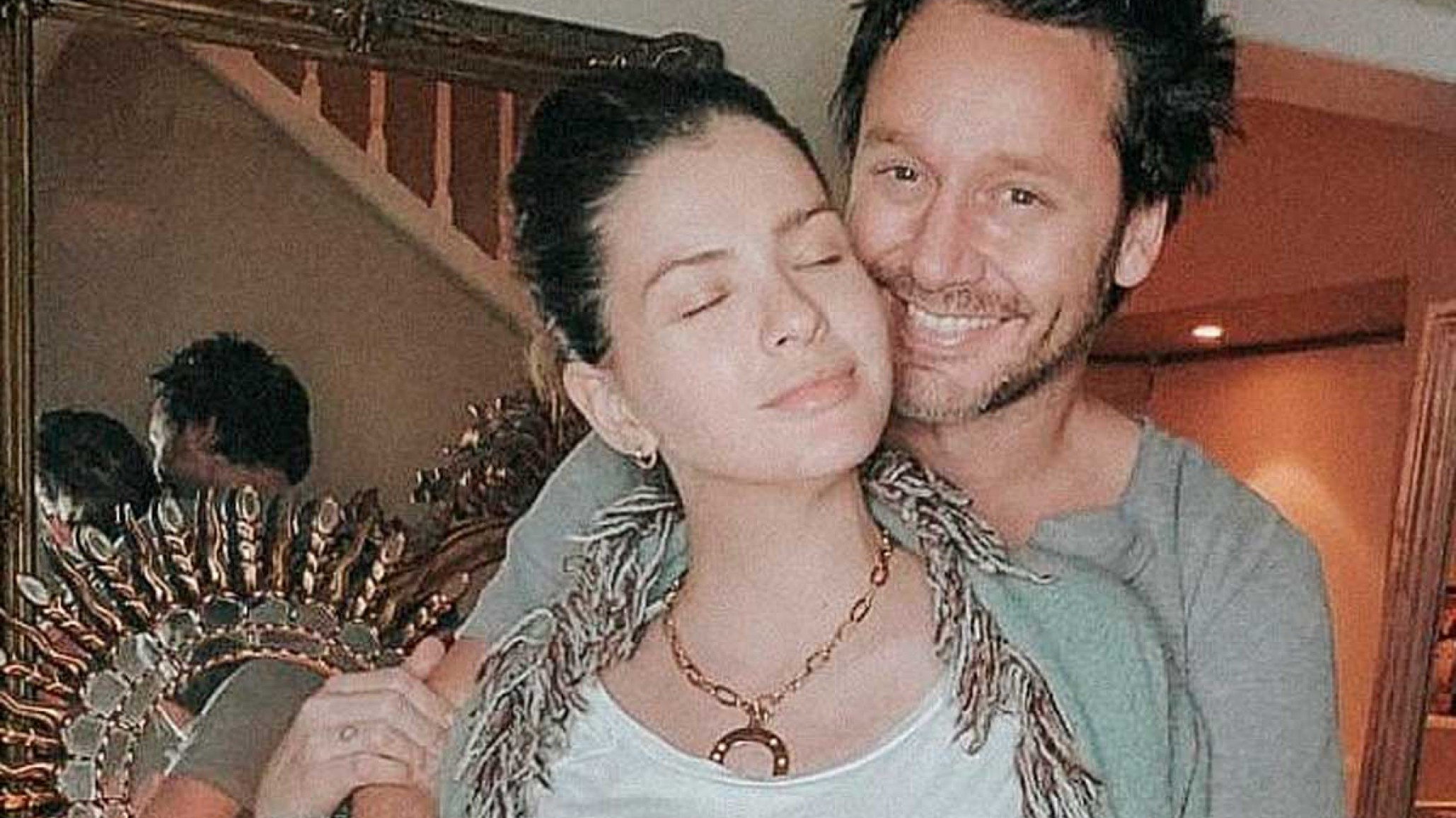 Benjamín Vicuña compartió la primera foto de su bebé con la China Suárez: ¡Pura ternura!