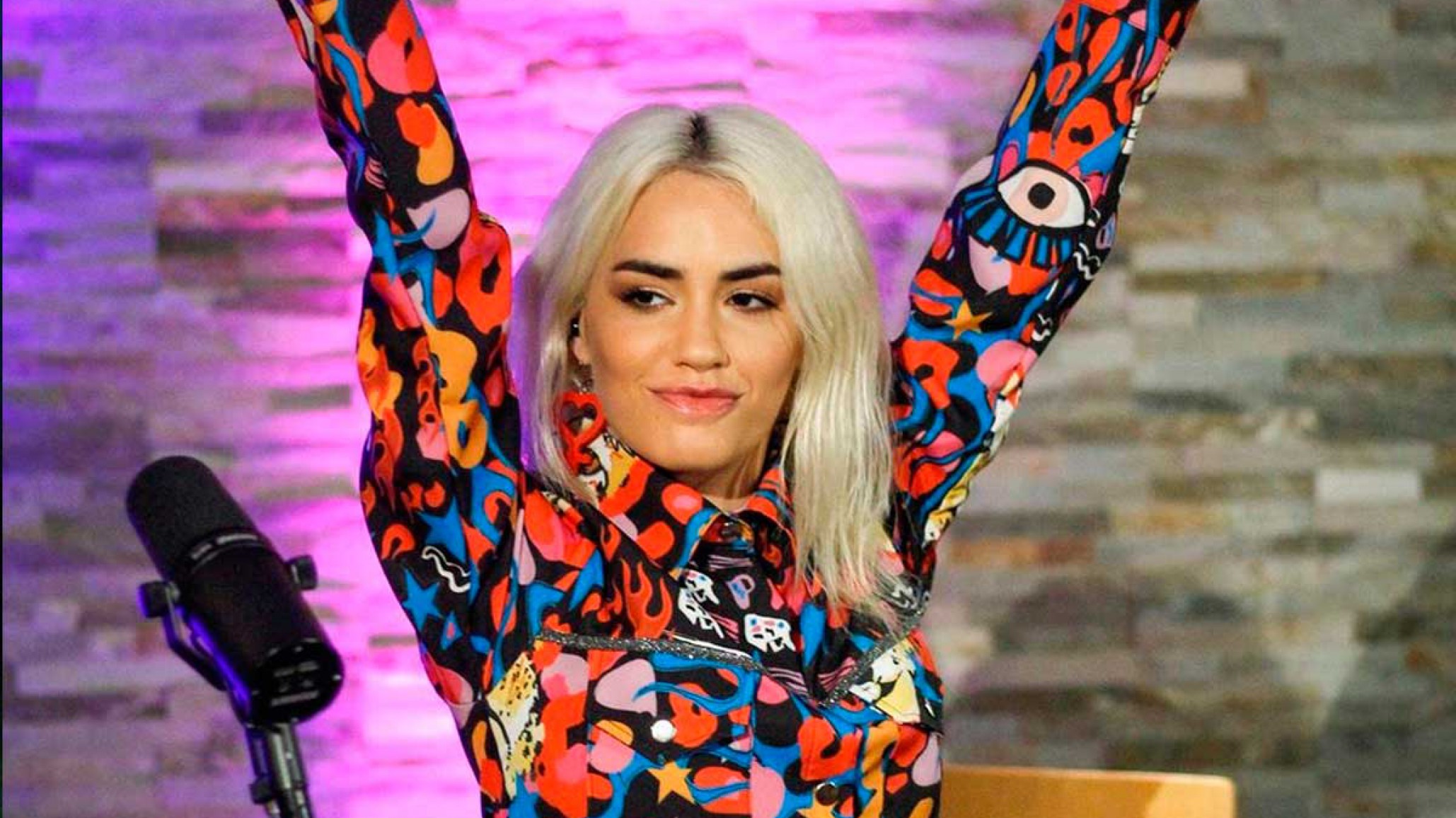 Lali Espósito imparable: nueva canción y look ultra brillante