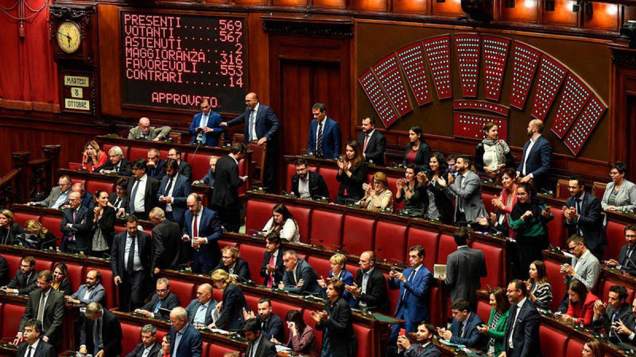 Escándalo en Italia: Diputados cobraban subsidios destinados a familias y empresas afectadas por la pandemia