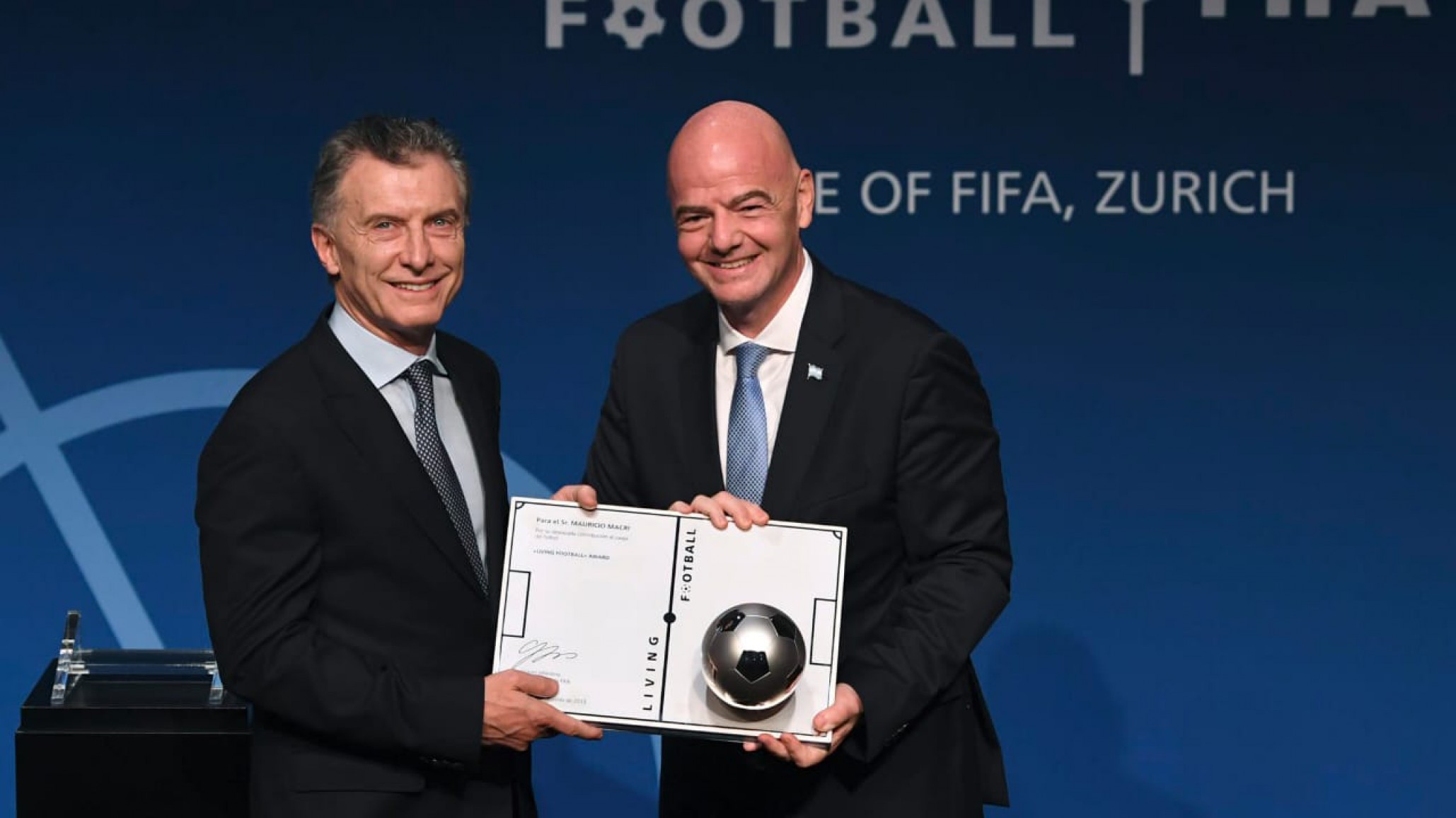 Mauricio Macri asumió como titular de la Fundación FIFA: ”Voy a desarrollar proyectos dedicados a la juventud y la educación”