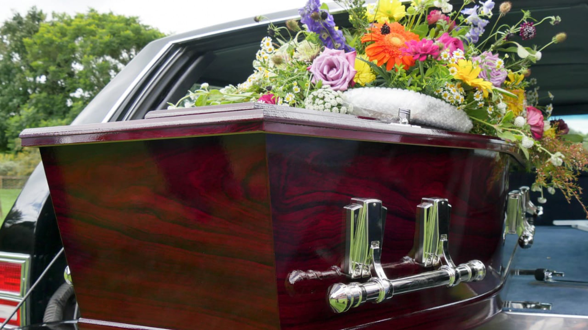 Mujer denuncia que en el funeral cambiaron el cuerpo de su mamá: ”Mi hija lloró a otra abuela”