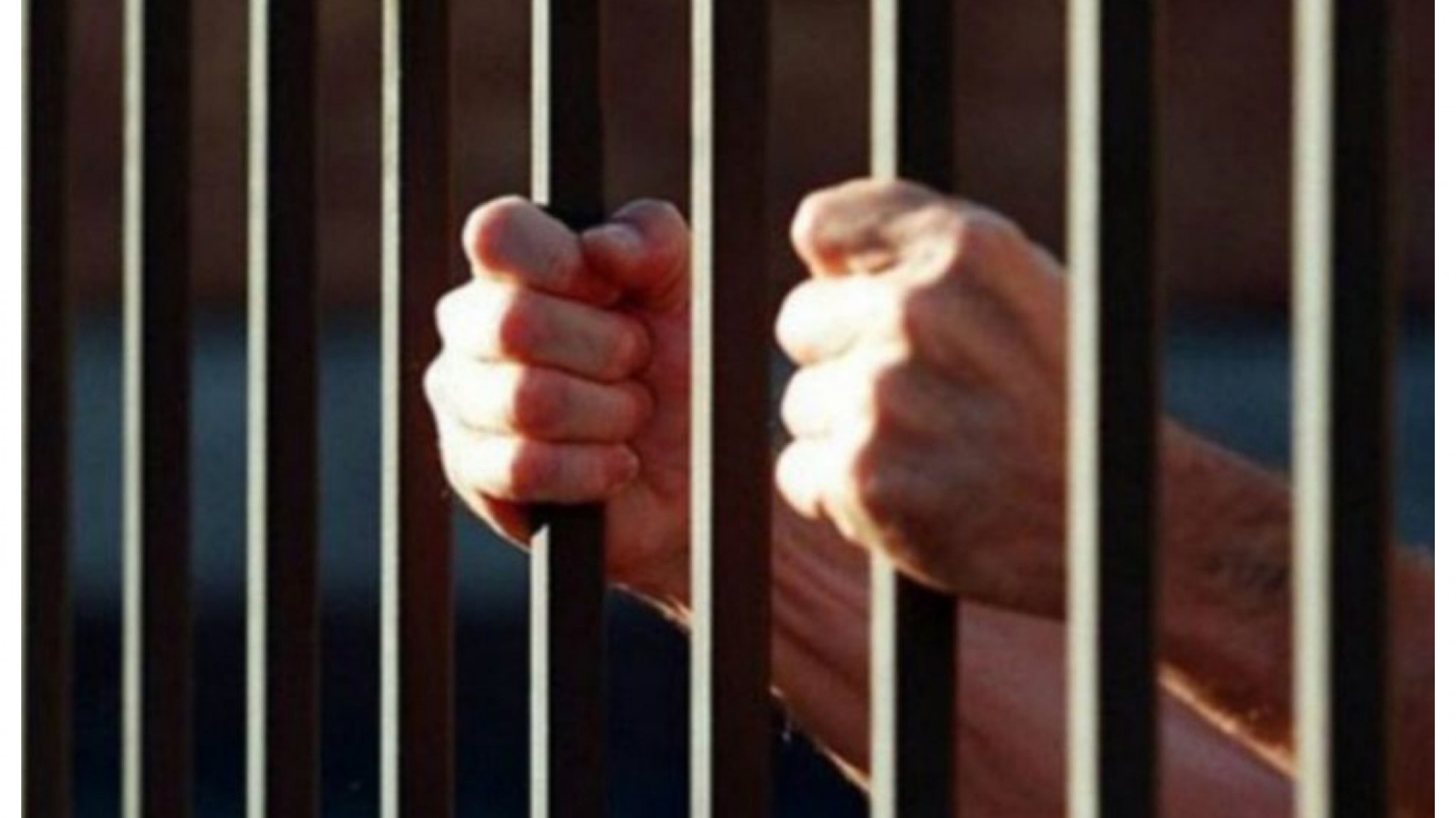 Un preso de 50 años y condenado por abuso sexual se ahorcó en la cárcel