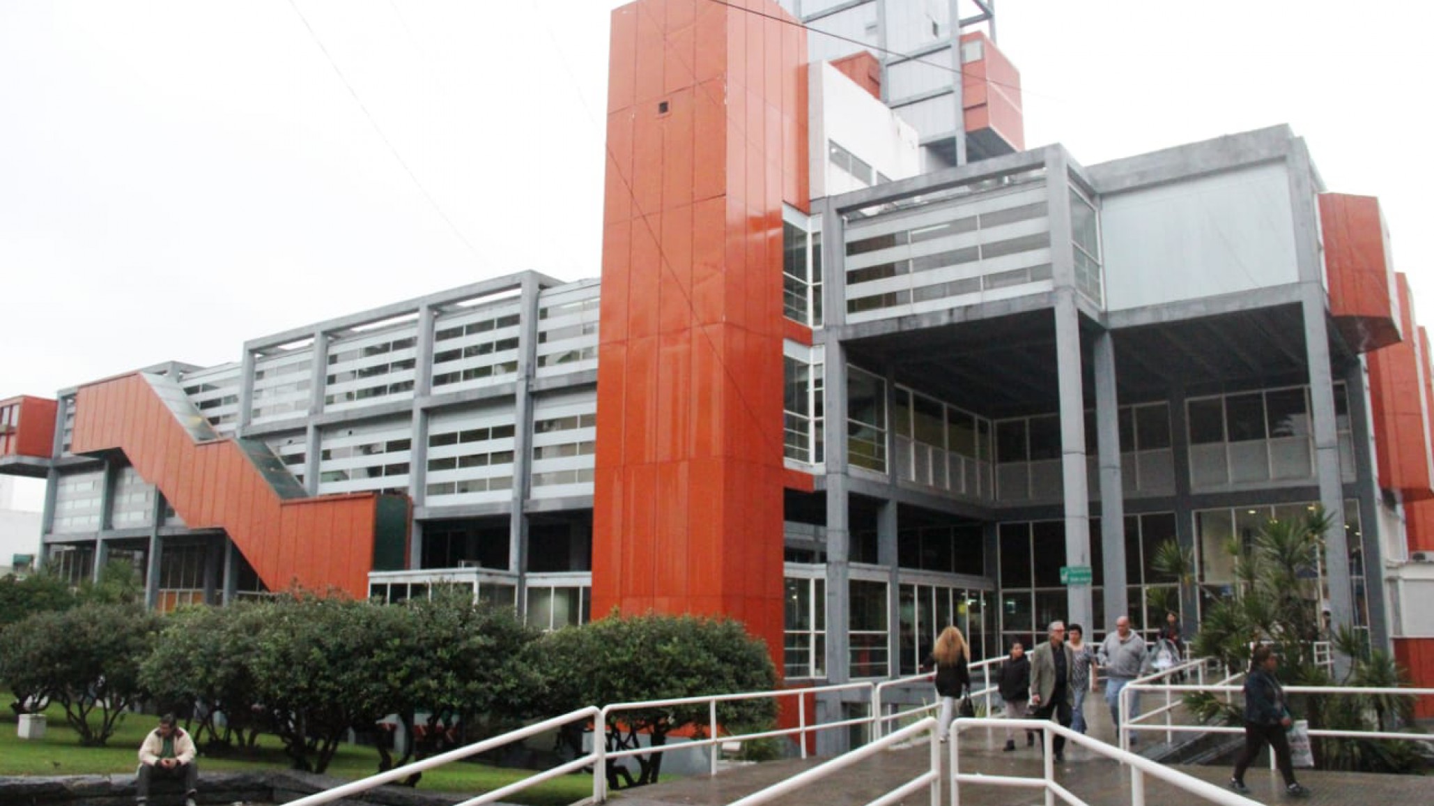 Falleció una enfermera del Hospital Durand por coronavirus: ”¡Dejen de mandar a la gente a la calle!”