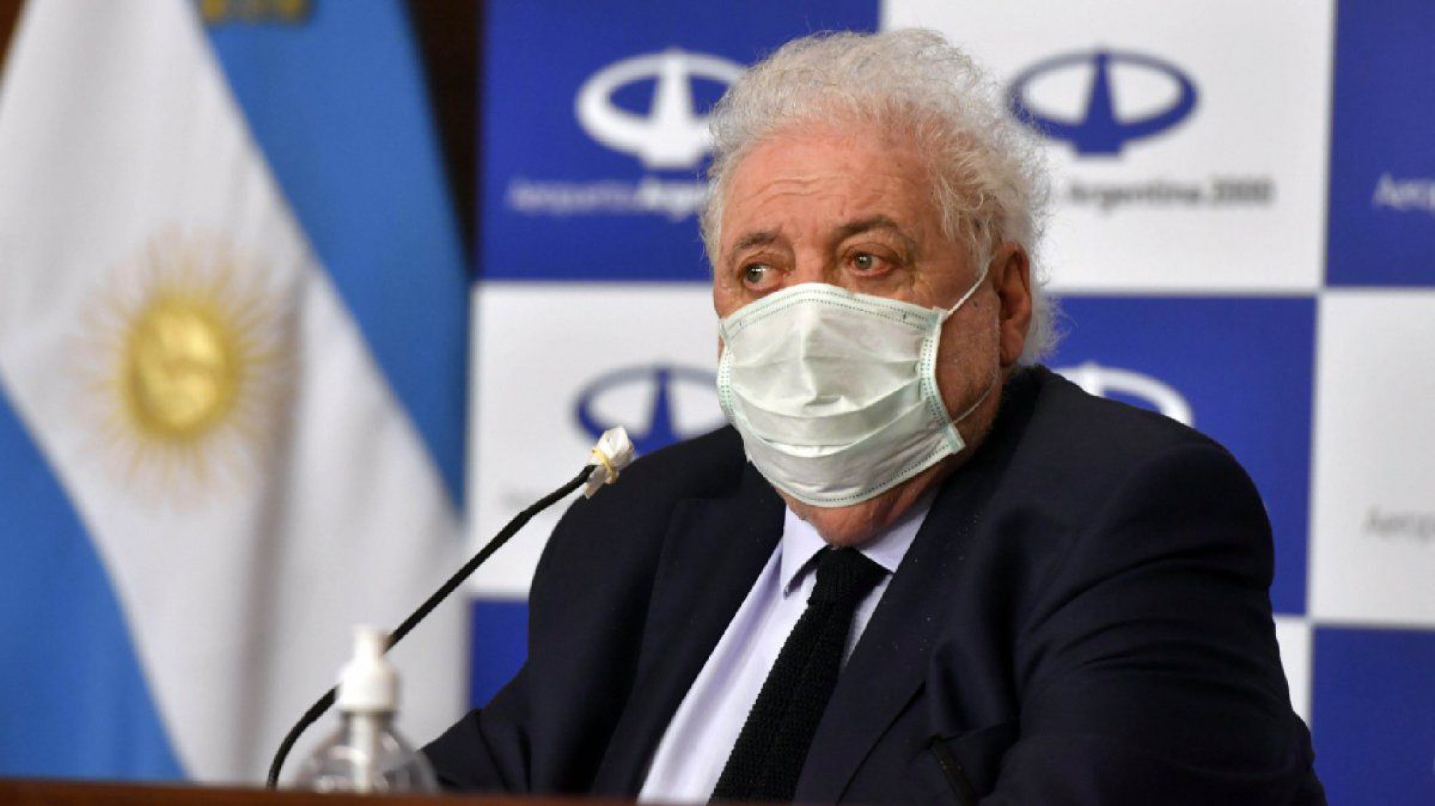 González García advirtió que “si la gente no adopta una conducta distinta, esto va a tener un mal final”