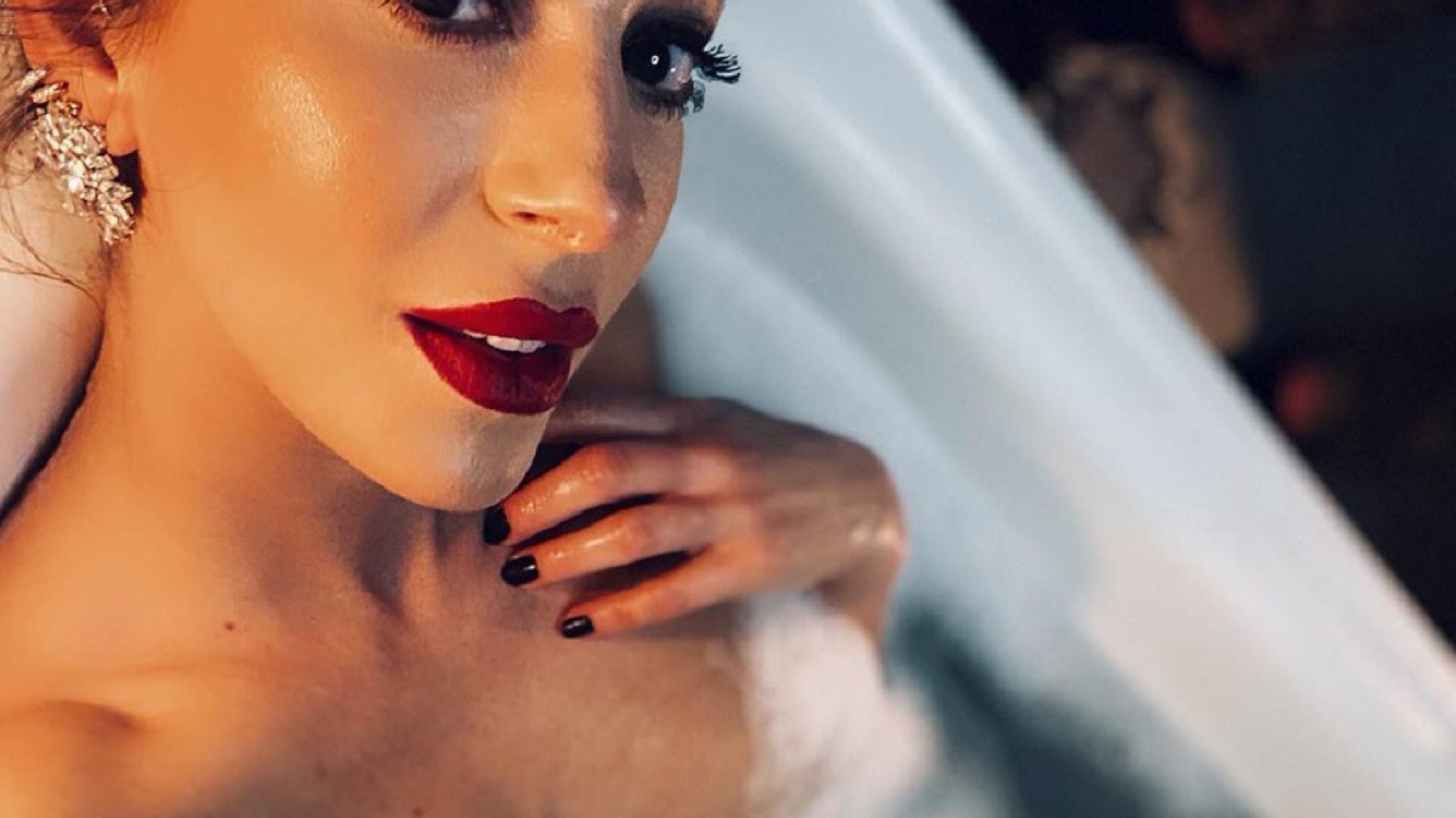 Noelia Marzol arrasa en las redes con un vídeo de acrobacias ¡Con vestido ajustado!