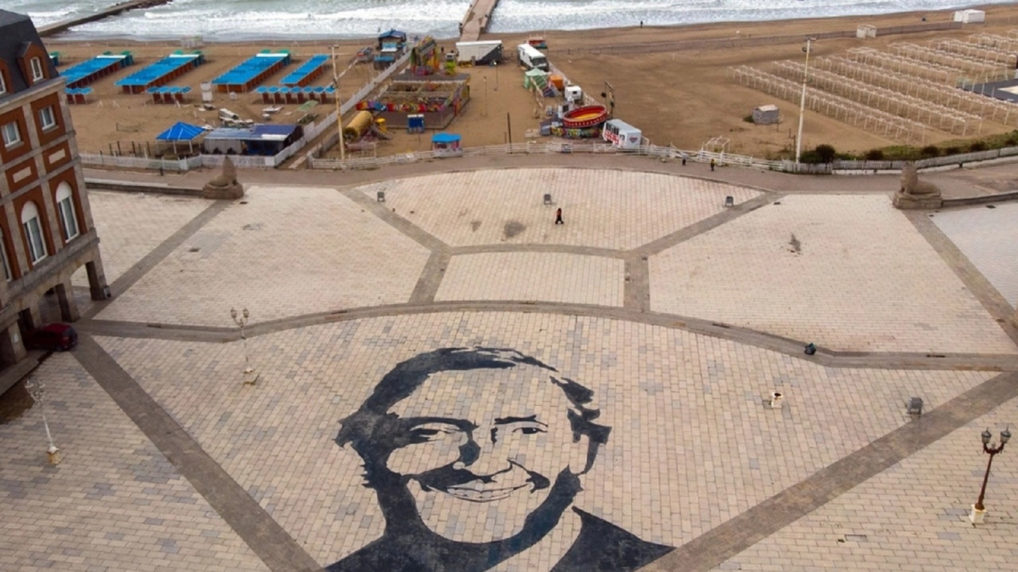 Mural de Néstor Kirchner en Mar del Plata: intentan borrarlo y analizan realizar una denuncia