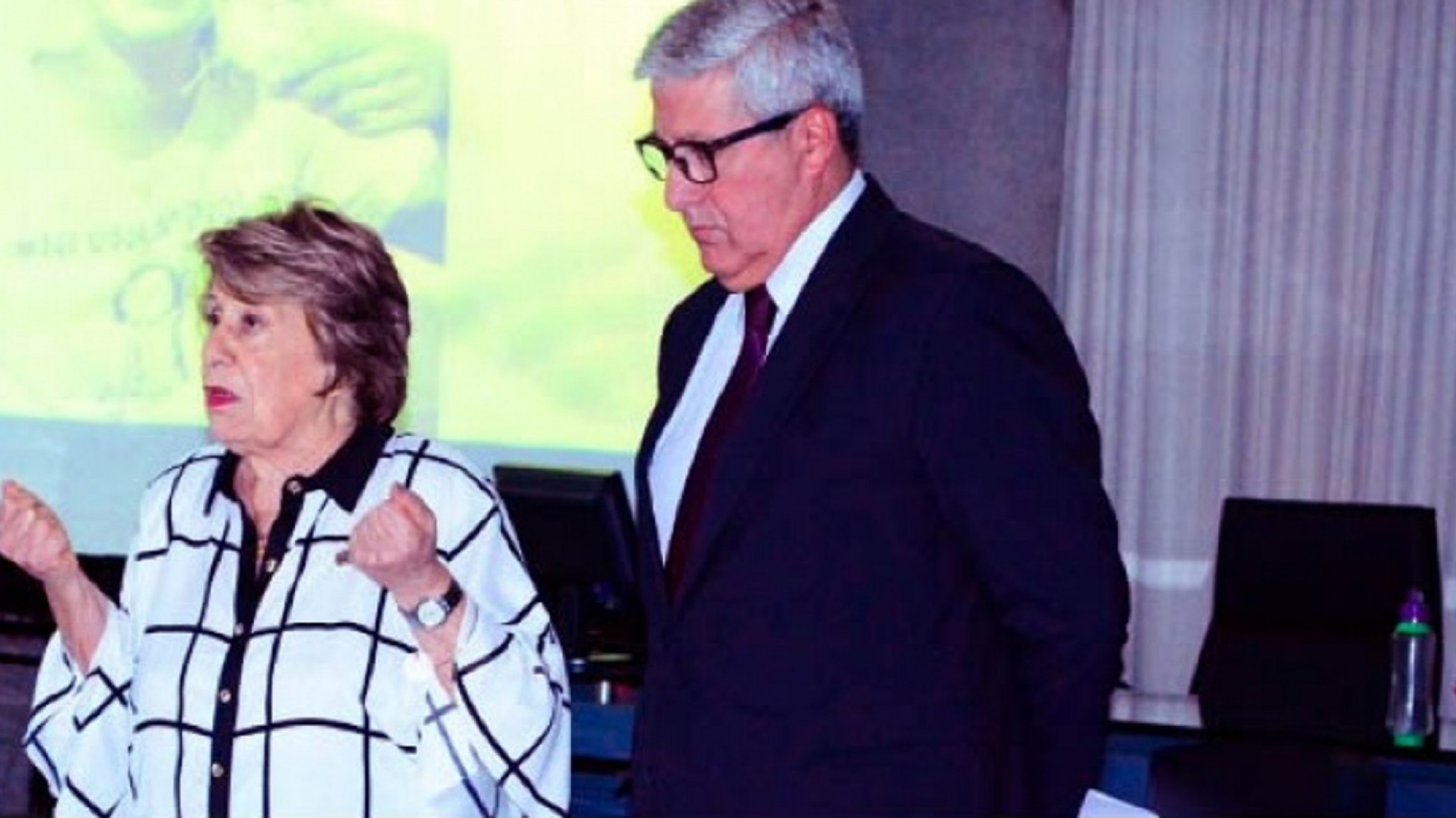 Denuncian a un juez por otorgarle la custodia de un menor a su padre, presunto abusador infantil