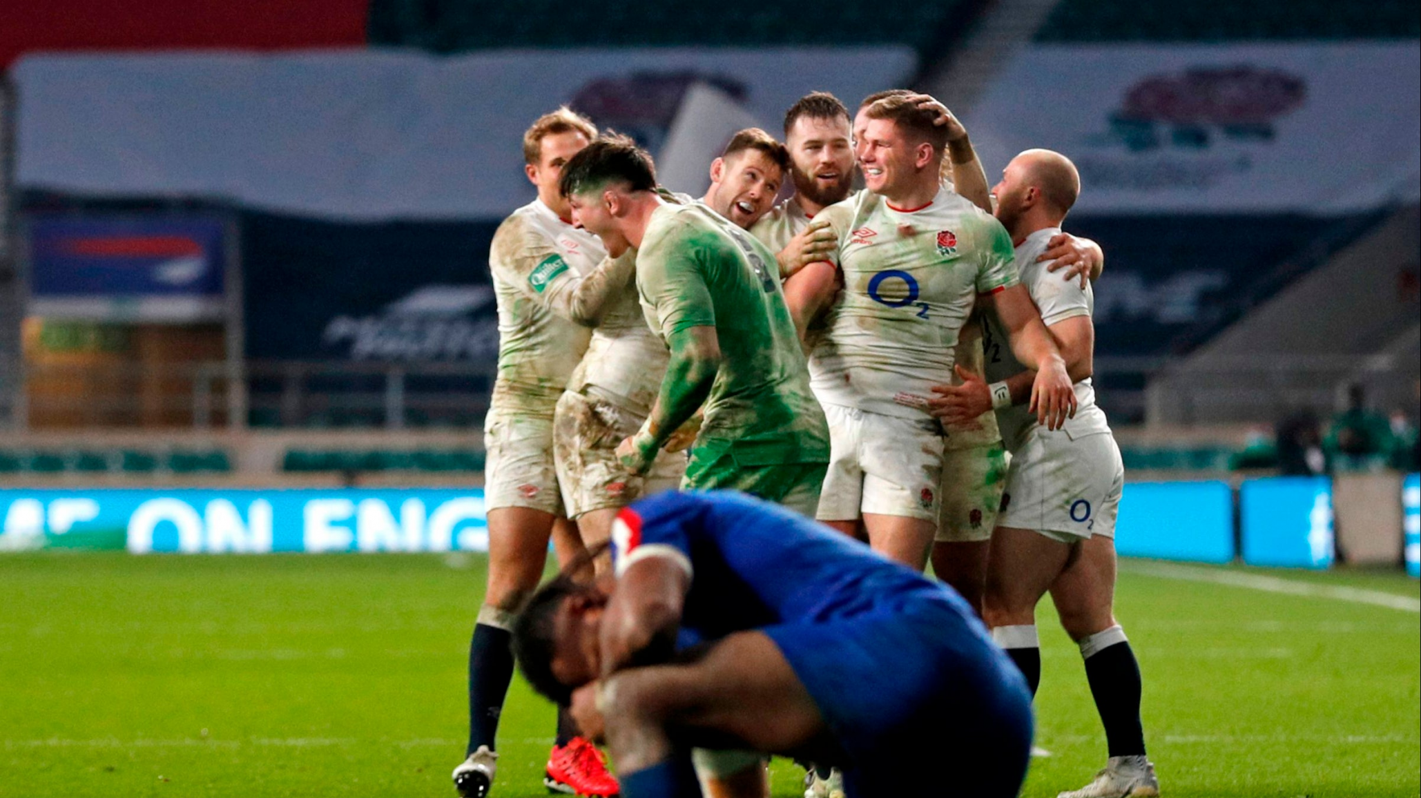 Inglaterra derrotó a Francia en un final para el infarto