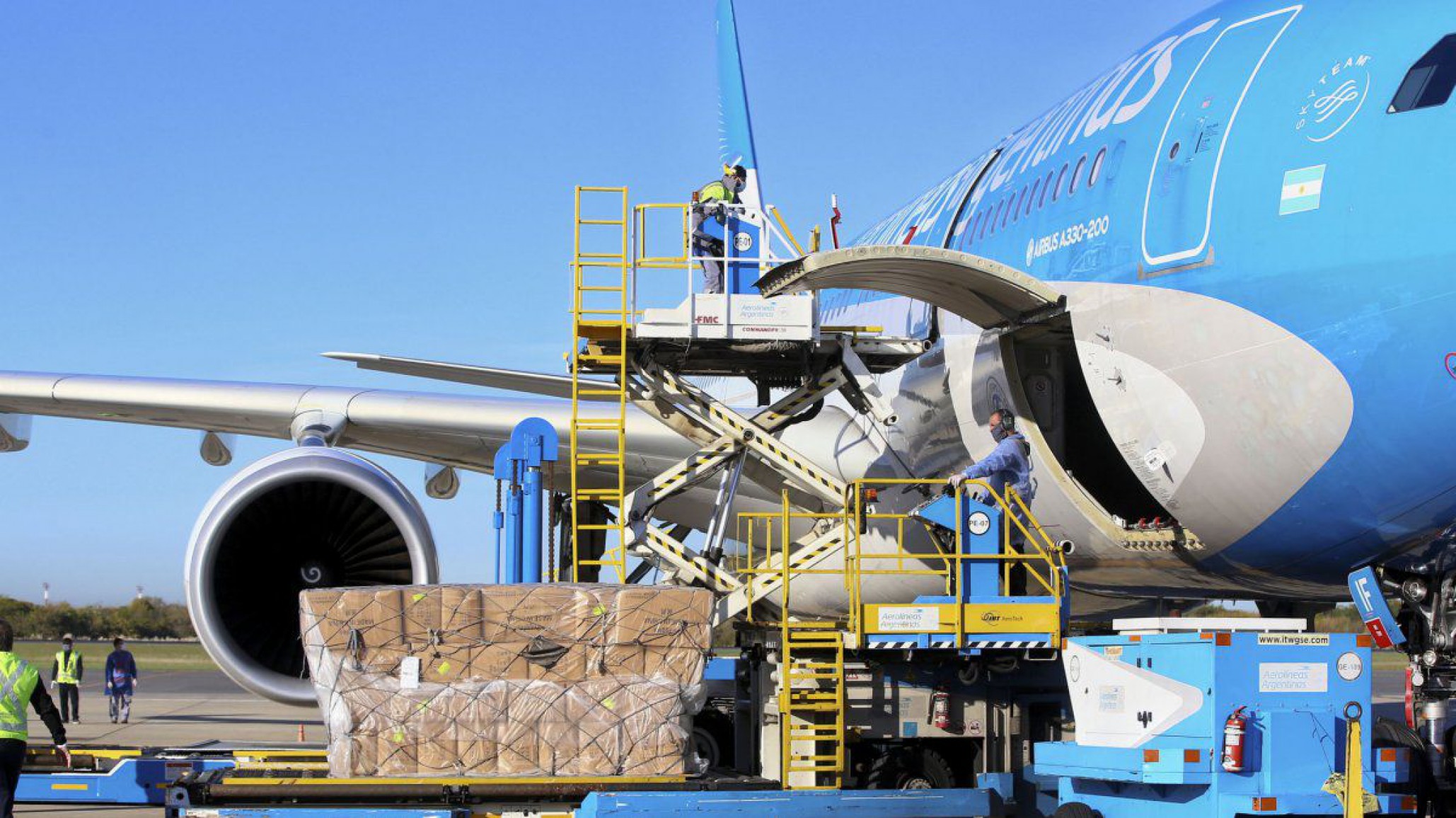 Ya está retornando el avión que ayer partió hacia Rusia