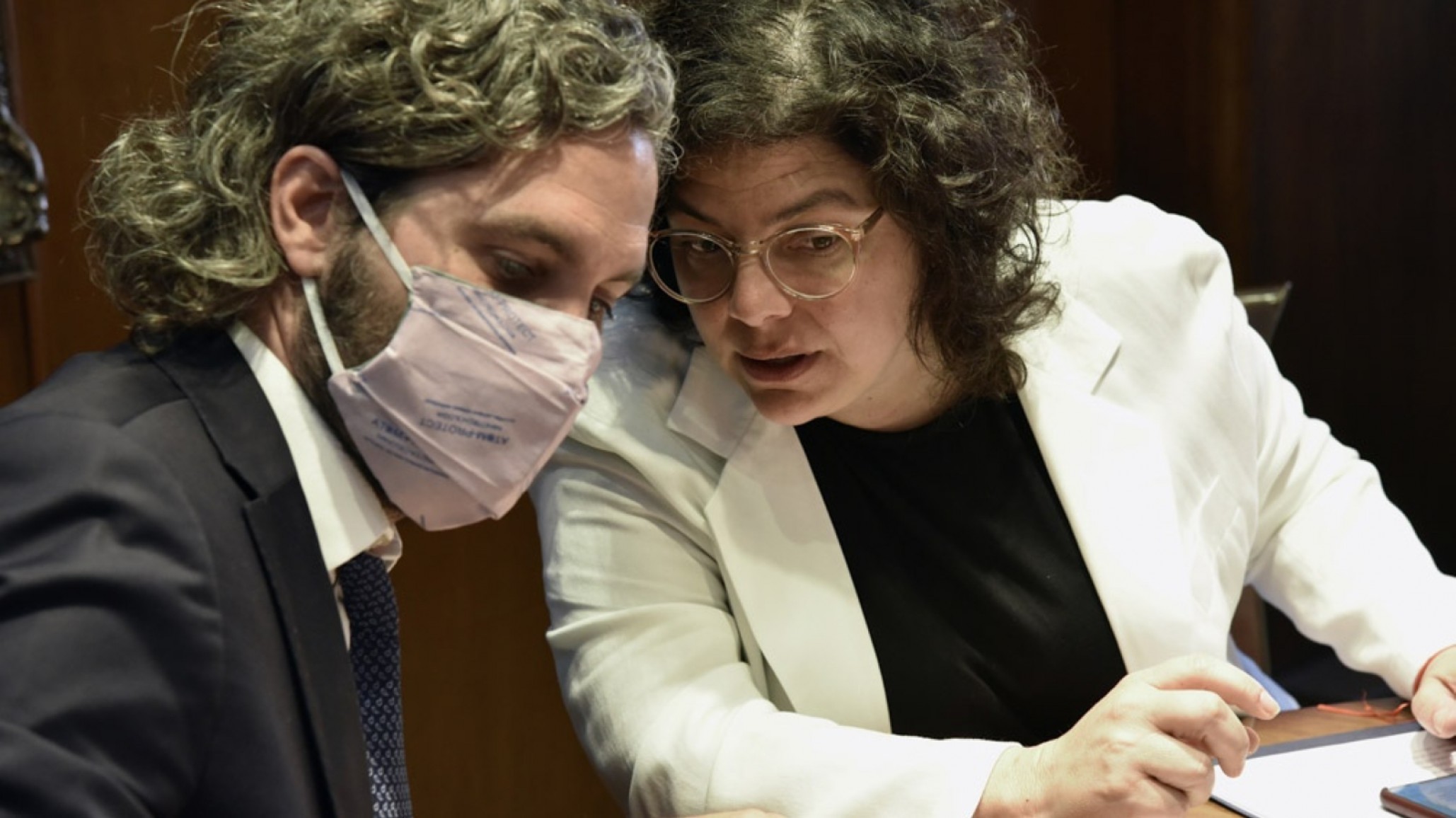 Desde hoy se distribuyen vacunas para docentes en todo el país