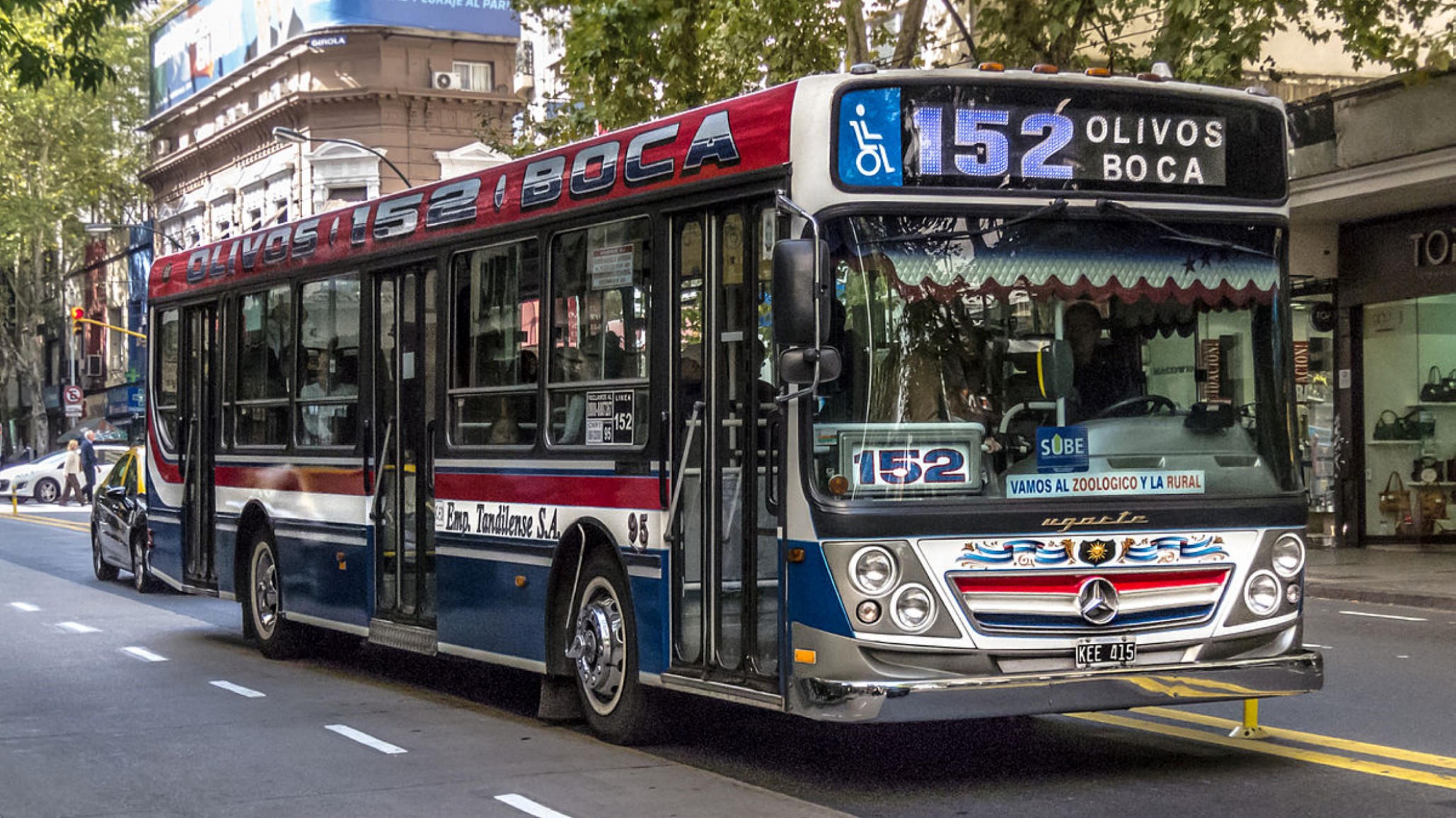 Un hombre que viajaba en colectivo fue apuñalado luego de pedir distancia social