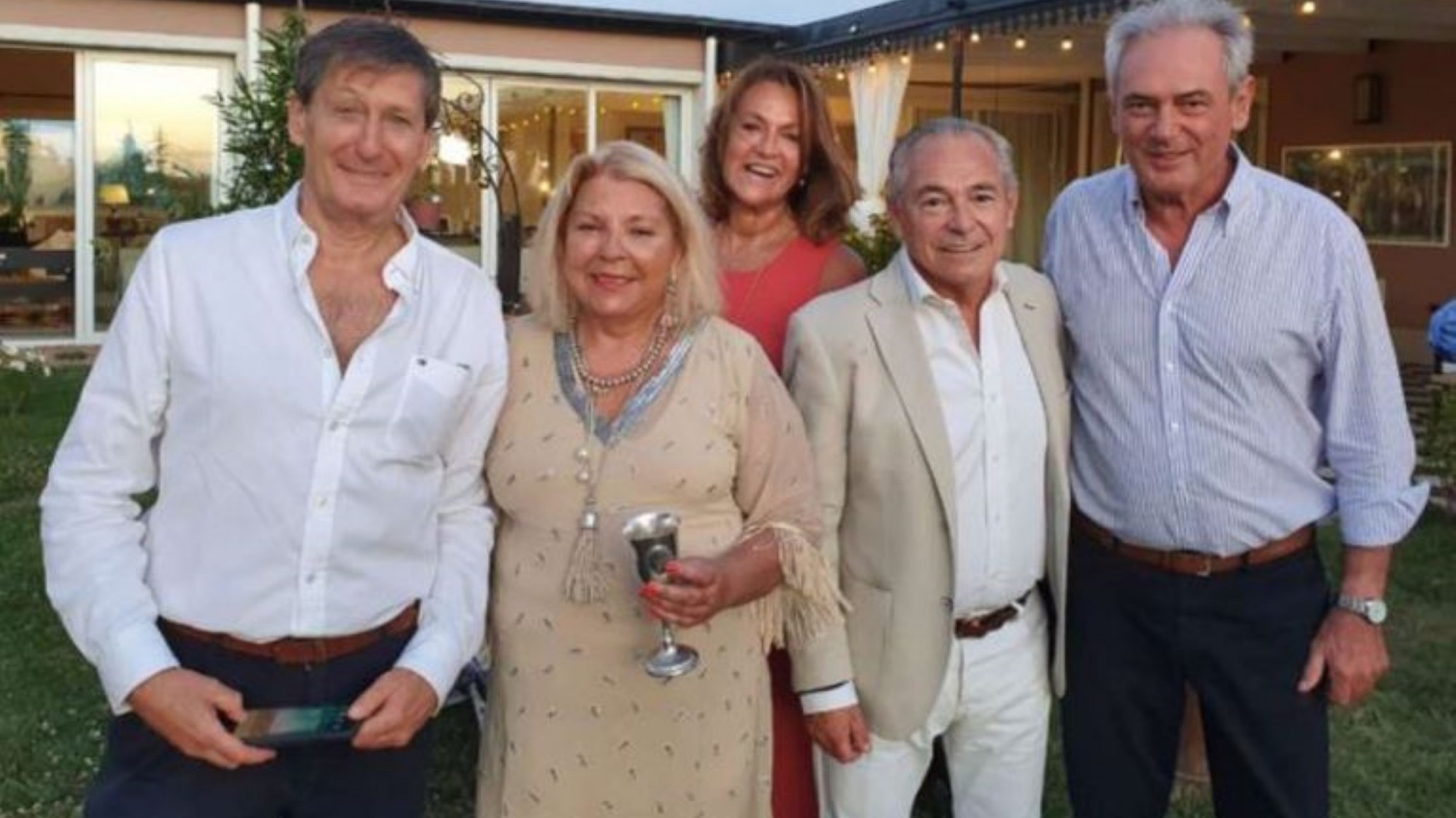 El intendente de Exaltación de la Cruz cruzó a Elisa Carrió por el festejo de cumpleaños