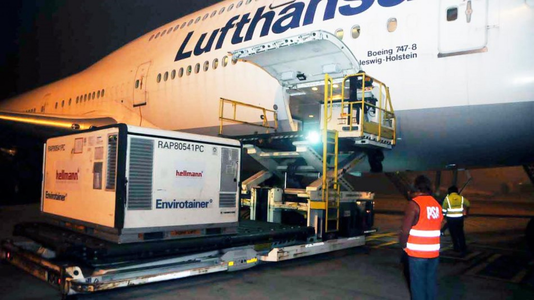 Llegaron al país más de un millón de dosis de la vacuna Sinopharm