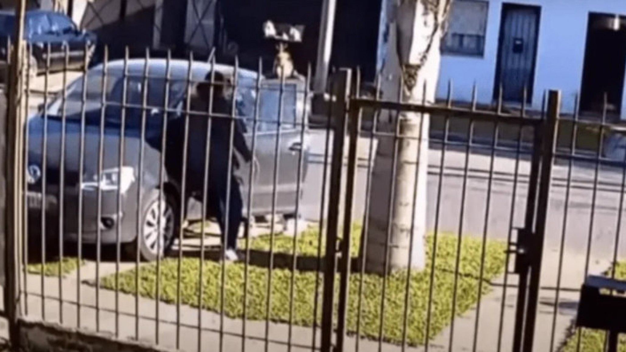 Le robaron el auto con su hijo adentro “El nene no quiere salir ni al patio solo”