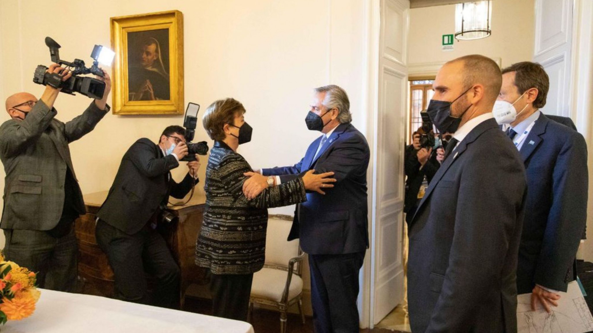 Alberto Fernández aseguró que Martín Guzmán continuará en Roma las negociaciones con el FMI