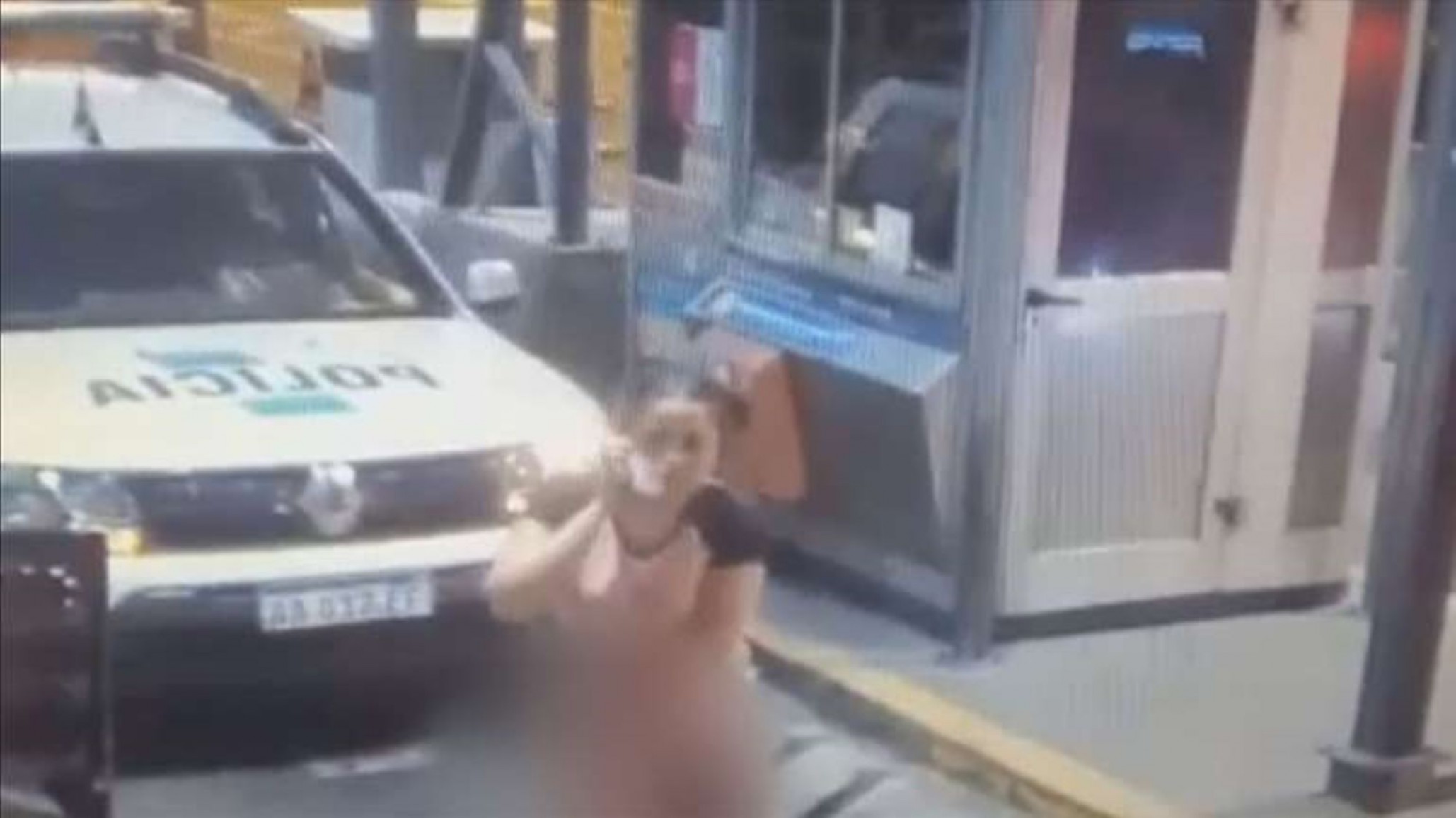 Una policía manejó alcoholizada y cuando la detuvieron amenazó a sus compañeros con denunciarlos por abuso