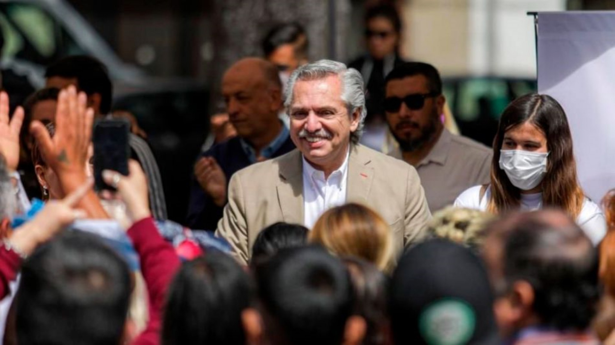 Alberto Fernández recorrió Quilmes: “El futuro de la Argentina se construye puerta a puerta”