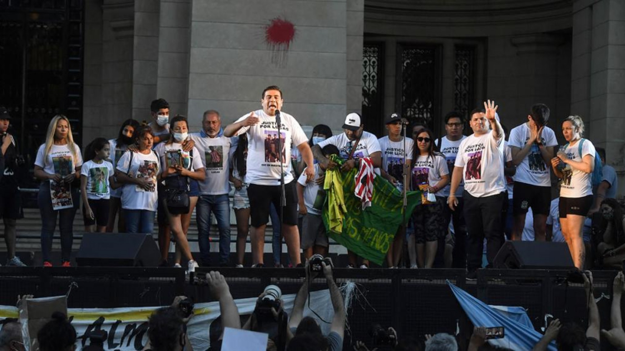 Masiva marcha en Tribunales en reclamo de justicia por el asesinato de Lucas González