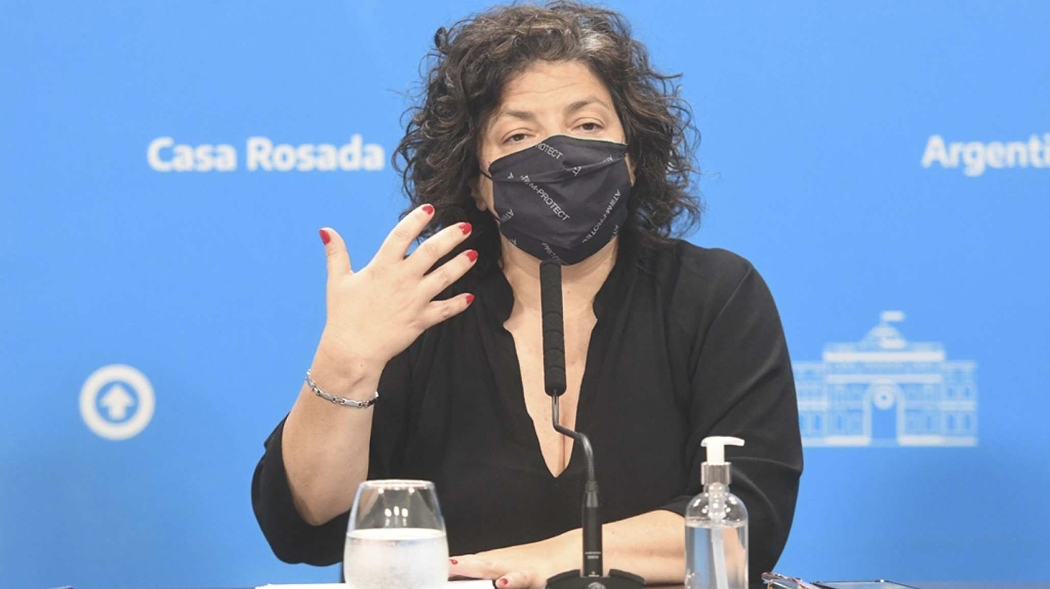 Carla Vizzotti adelantó que el pase sanitario entrará en vigencia “seguramente la semana próxima”
