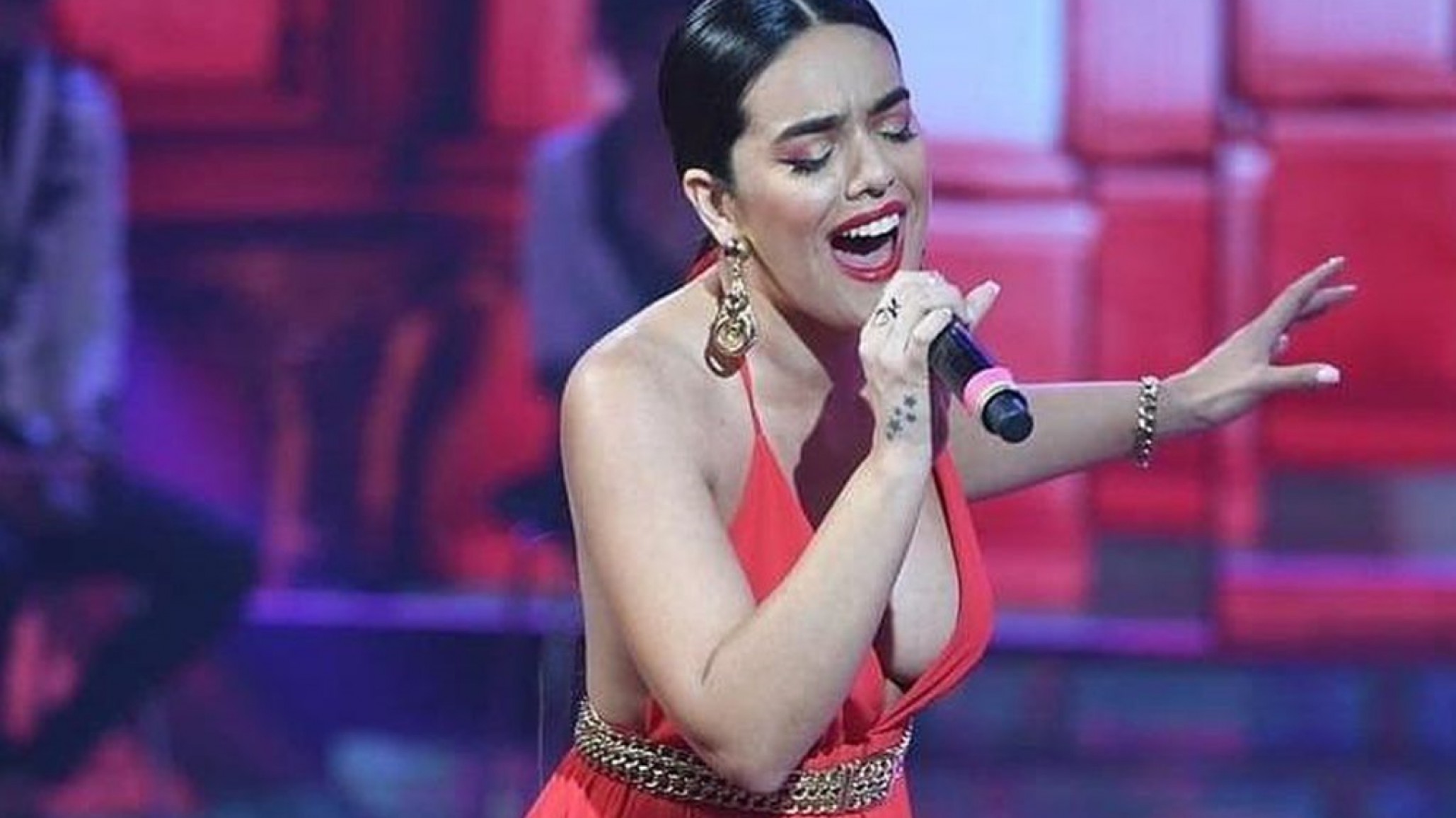 Angela Leiva y La Portuaria se presentan en la Feria del Libro este sábado