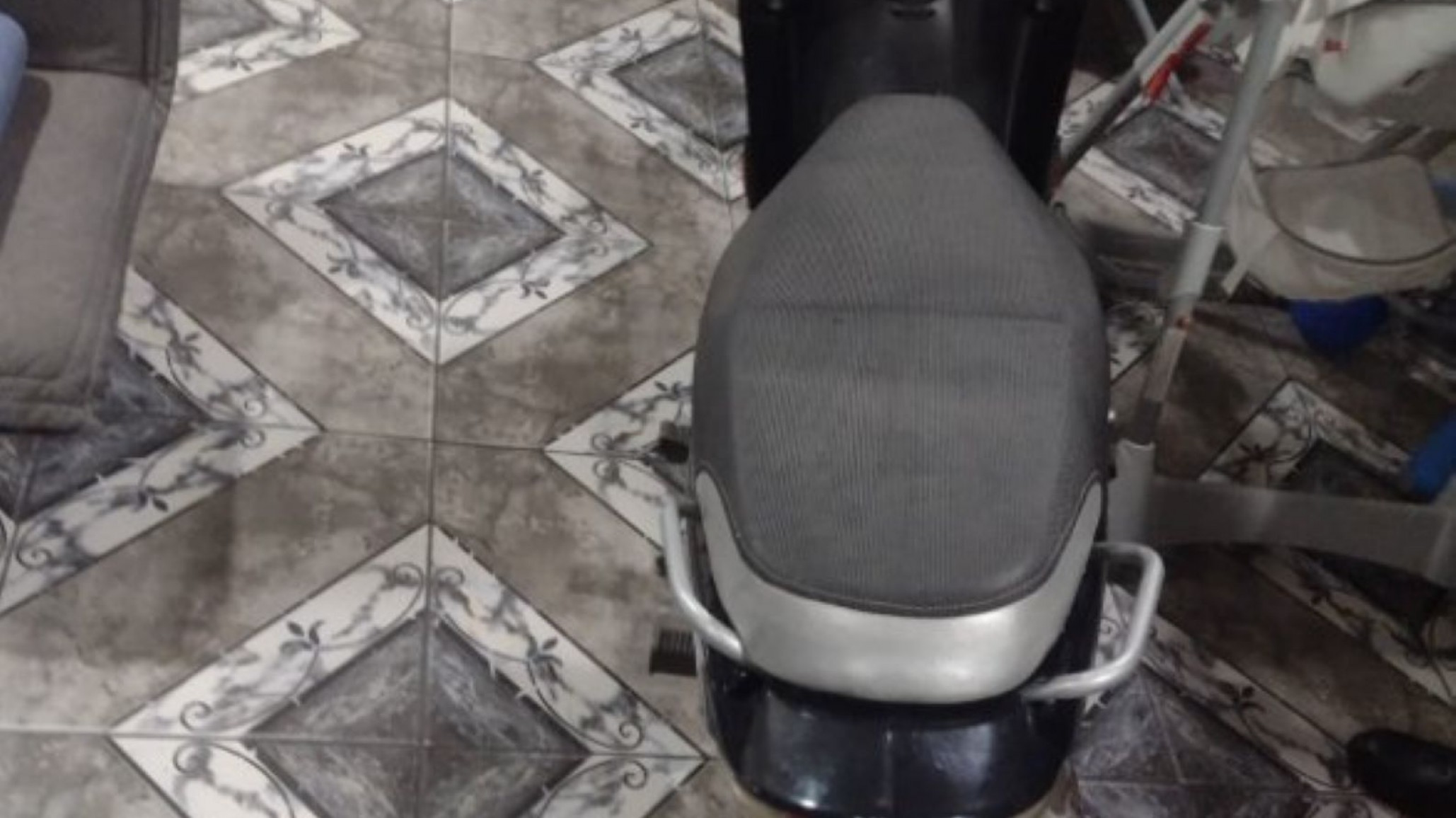 Le robaron la moto y apareció dos días despues a 20 metros de su casa