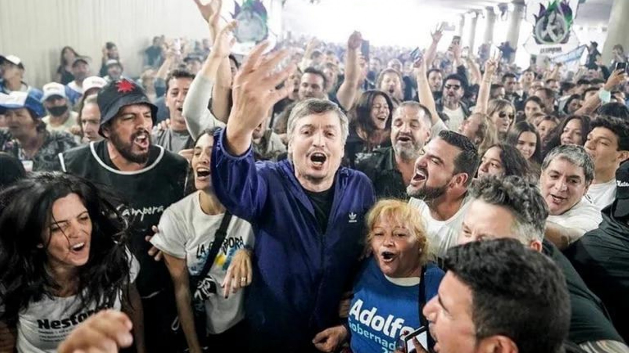 Máximo Kirchner aseguró que “el Gobierno tiene que ser con la gente adentro”