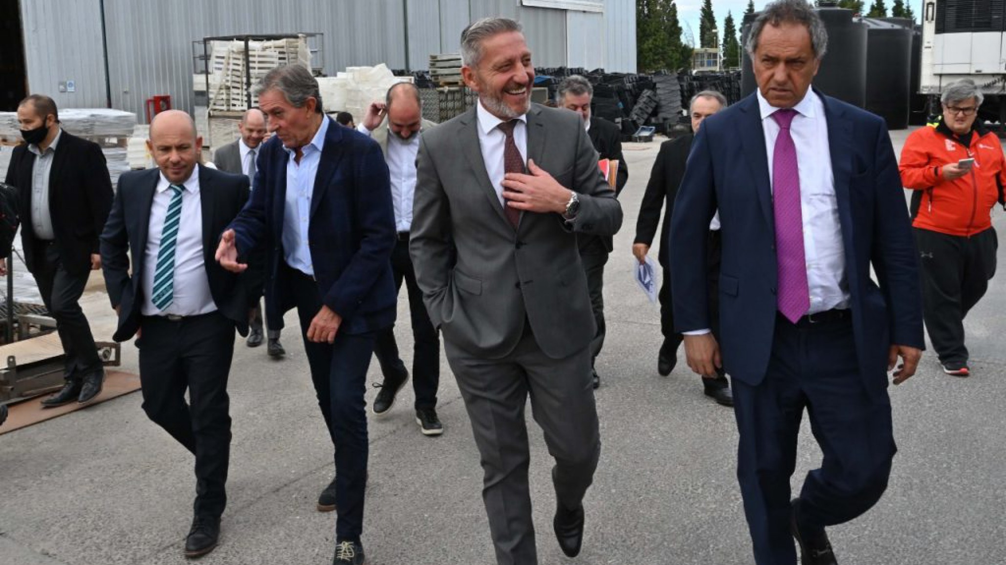 Daniel Scioli en Chubut: Confirmó que gestionará vuelos directos entre la provincia y Brasil