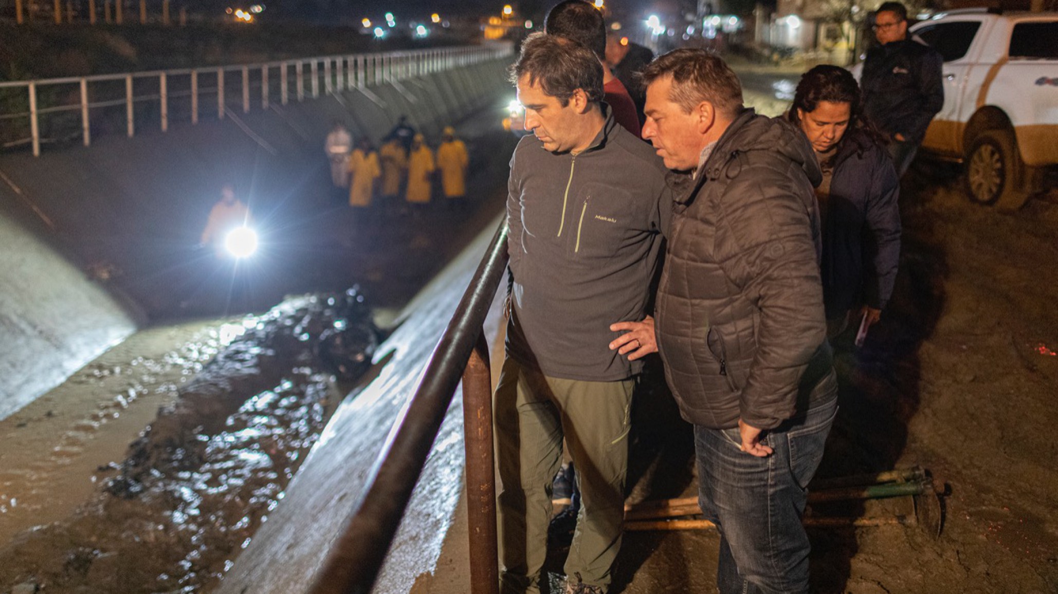 Luque recorrió canales pluviales “ante cualquier duda llamen a Defensa Civil”