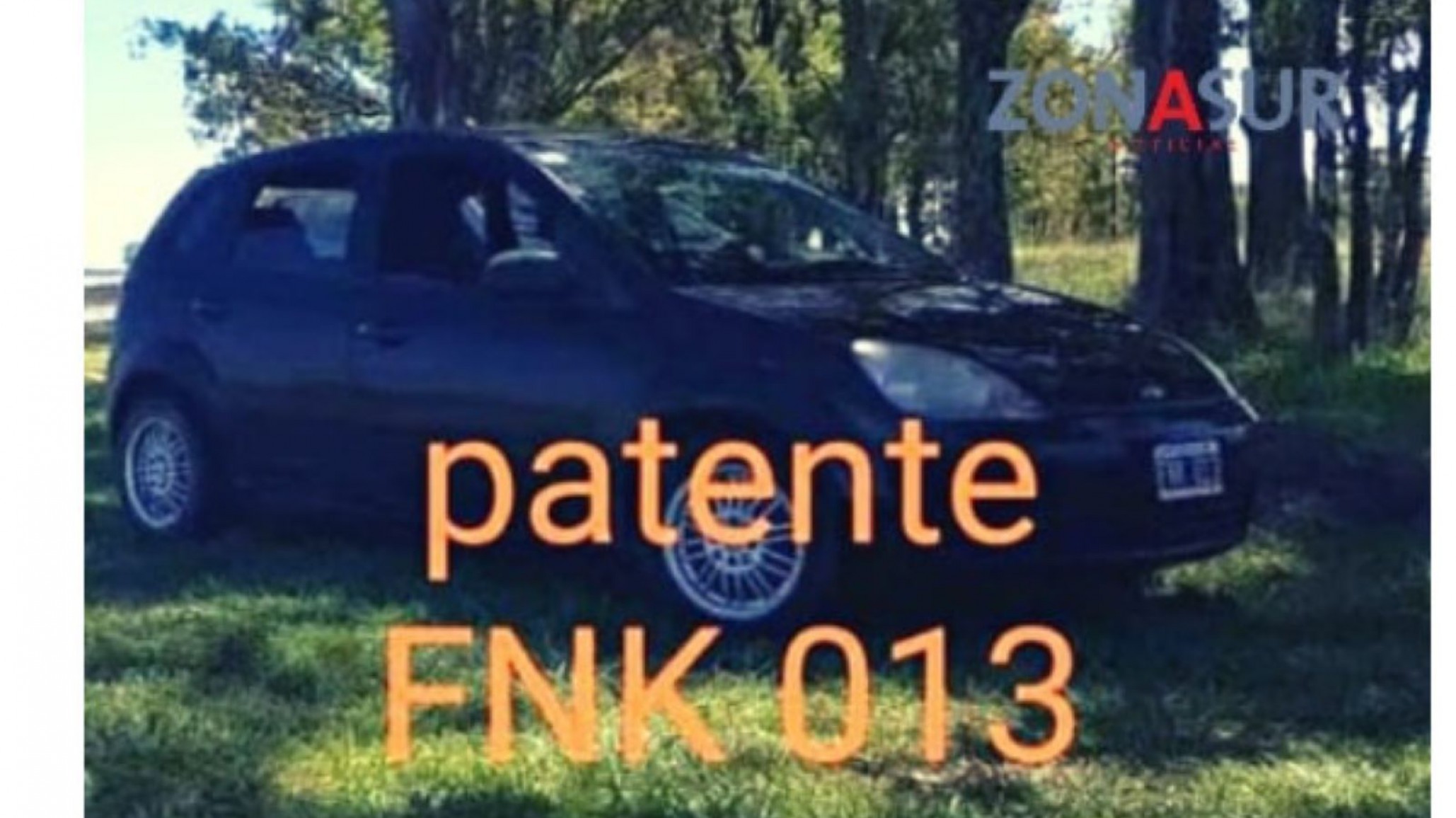 Robaron un auto en medio de un disturbio