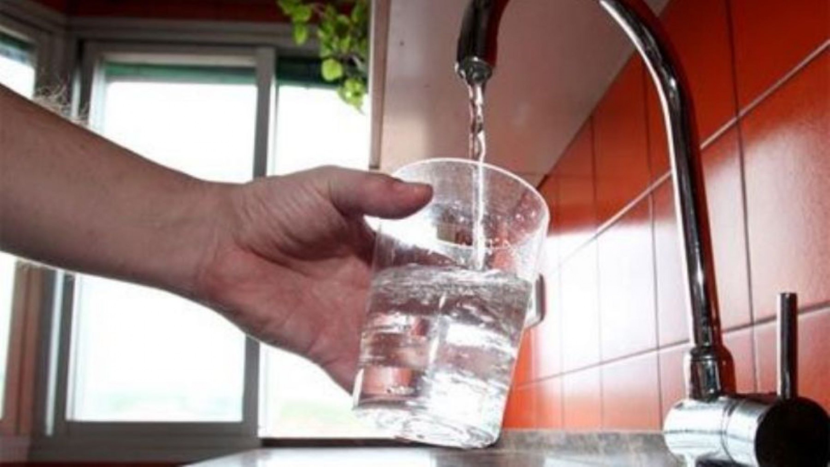 Corte total en Comodoro por rotura del acueducto: 24 horas sin agua