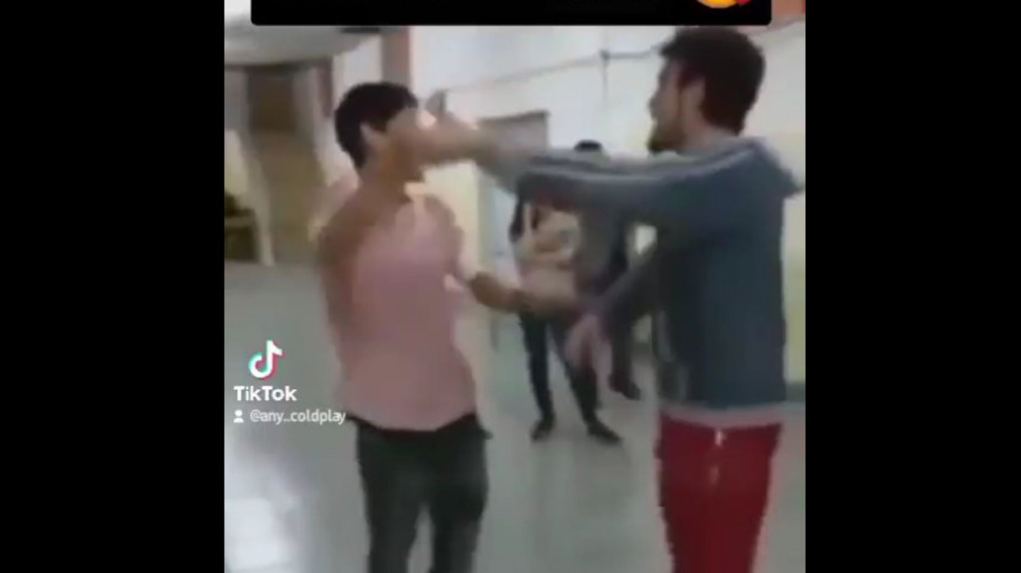 Viral: el baile de comerciales de dos comodorenses que hace furor en Tik Tok