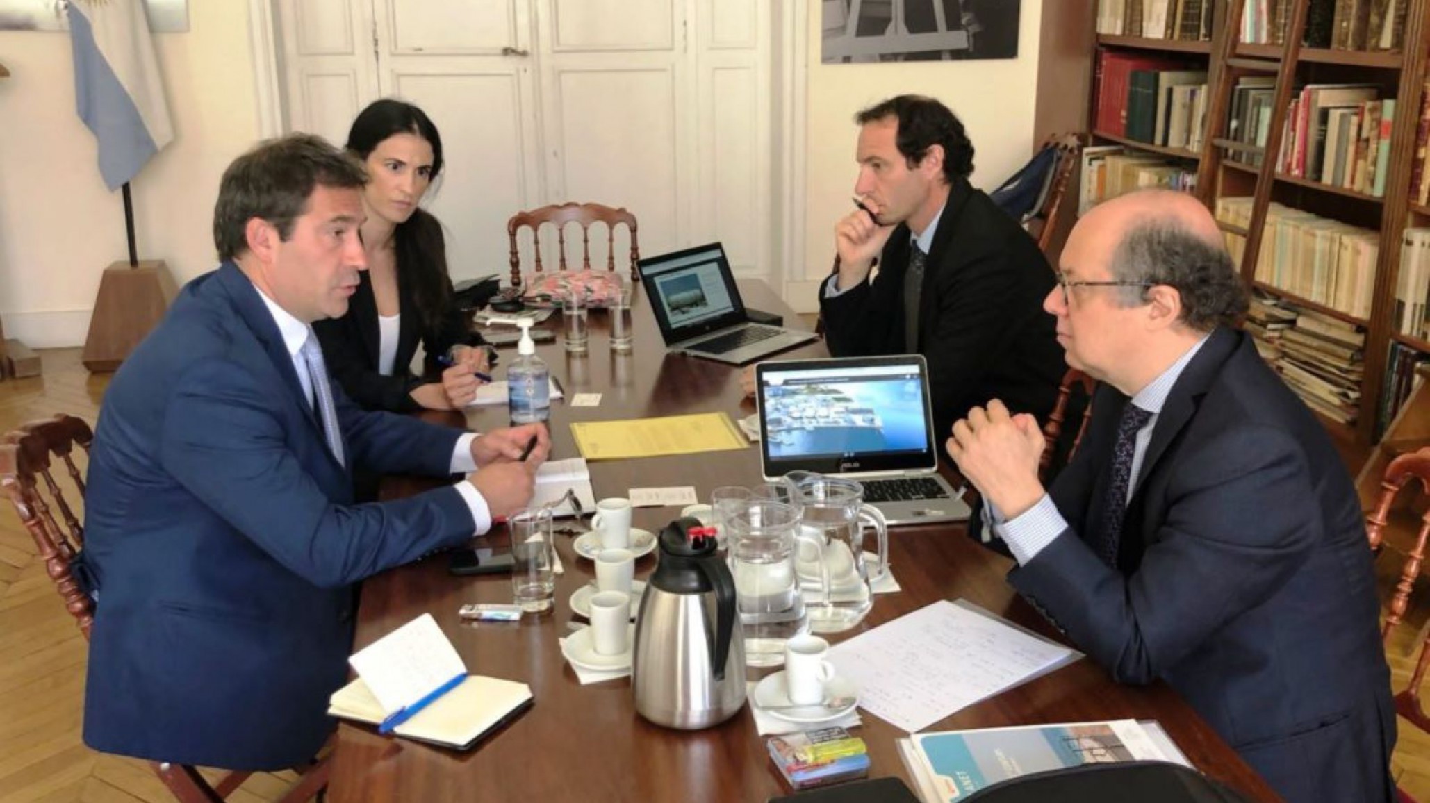 El agua como eje central de Luque en París “es algo que nos preocupa y ocupa desde hace mucho tiempo”