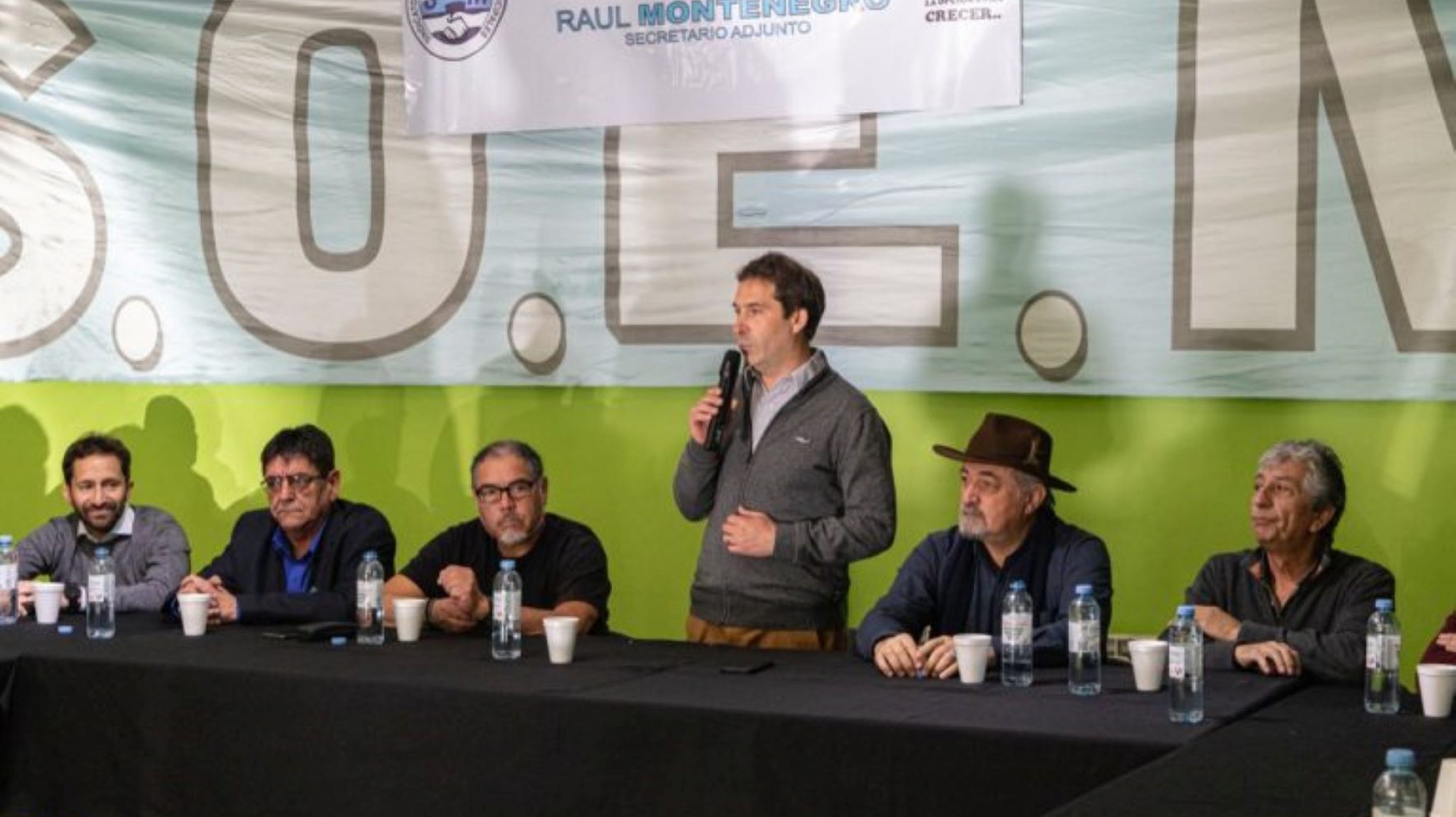 El intendente estuvo con la nueva comisión directiva del SOEM y este viernes hay nueva reunión