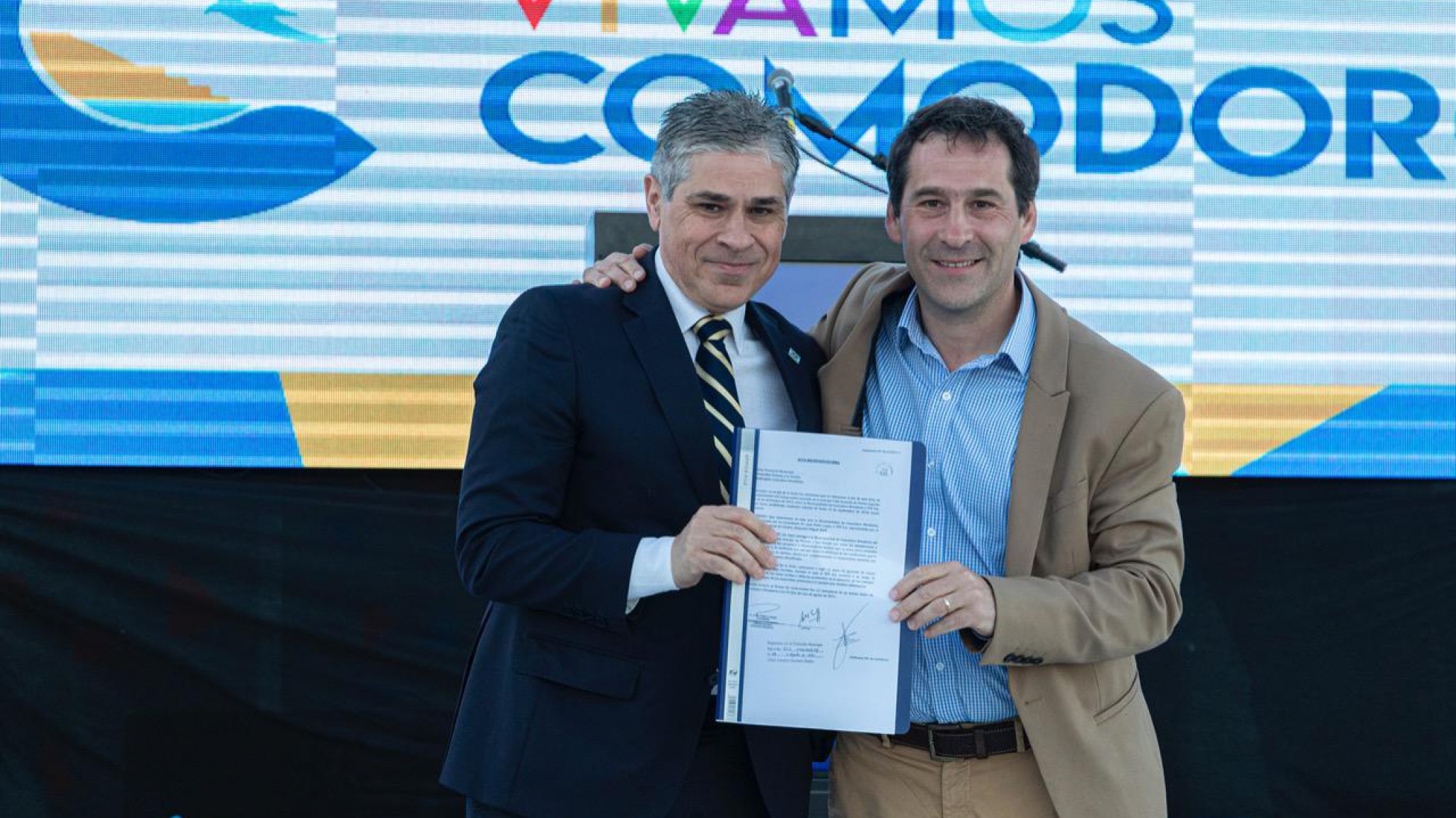 Municipio conmemora centenario de YPF con reconocimiento a jubilados