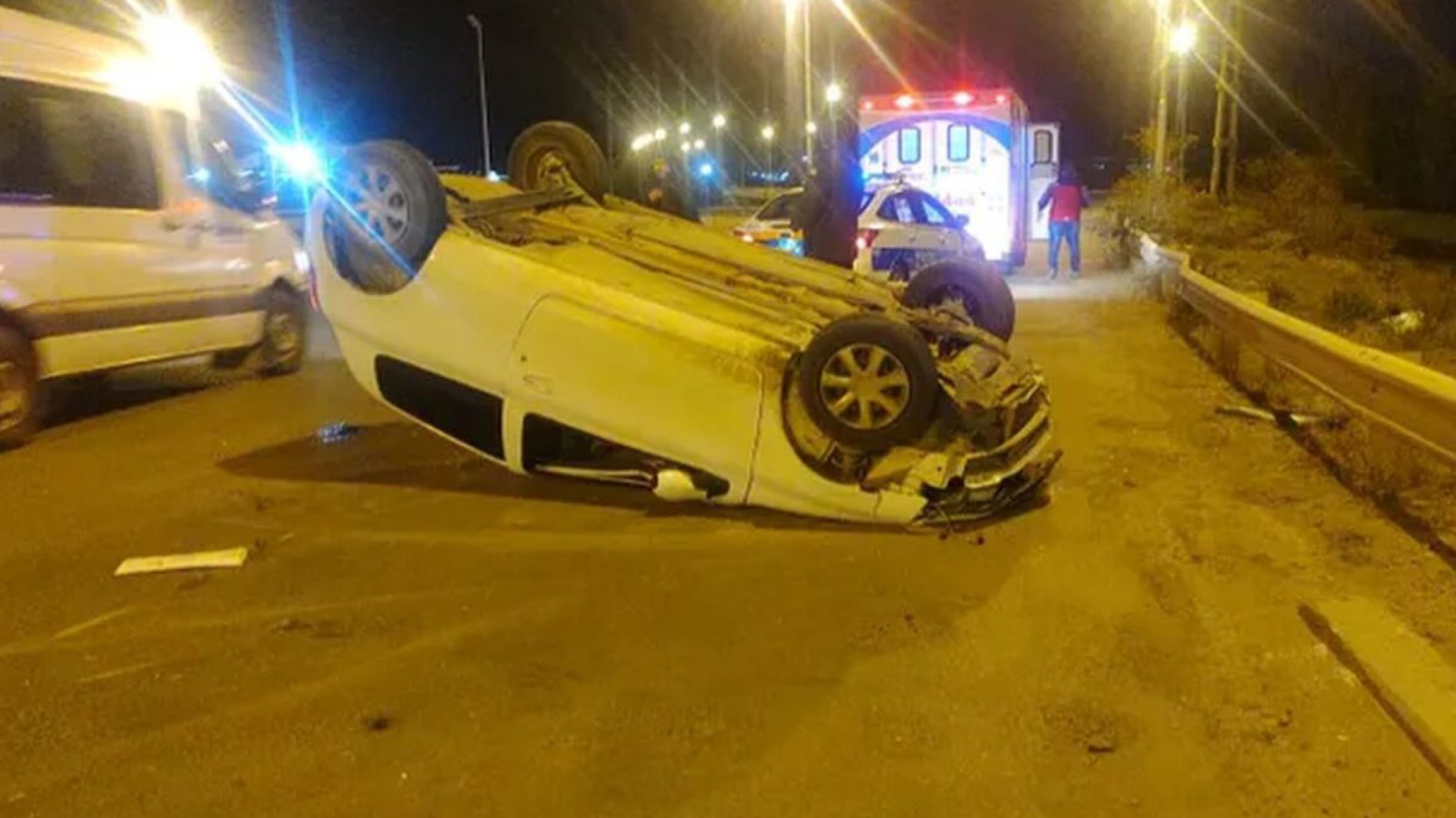 Manejaba alcoholizado y volcó en la rotonda de las rutas 3 y 26