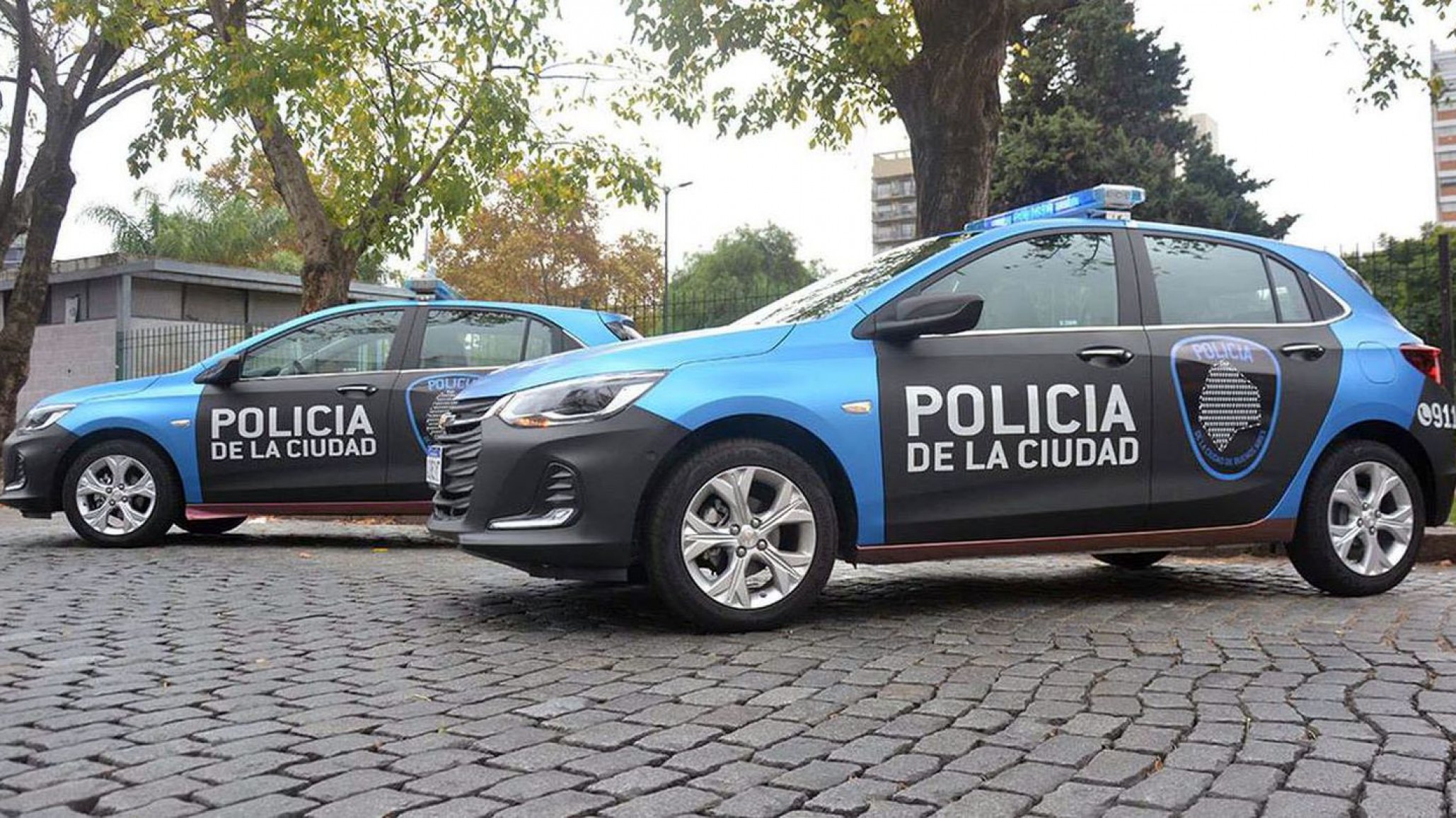 Un policía se atrincheró en su departamento con una crisis de nervios