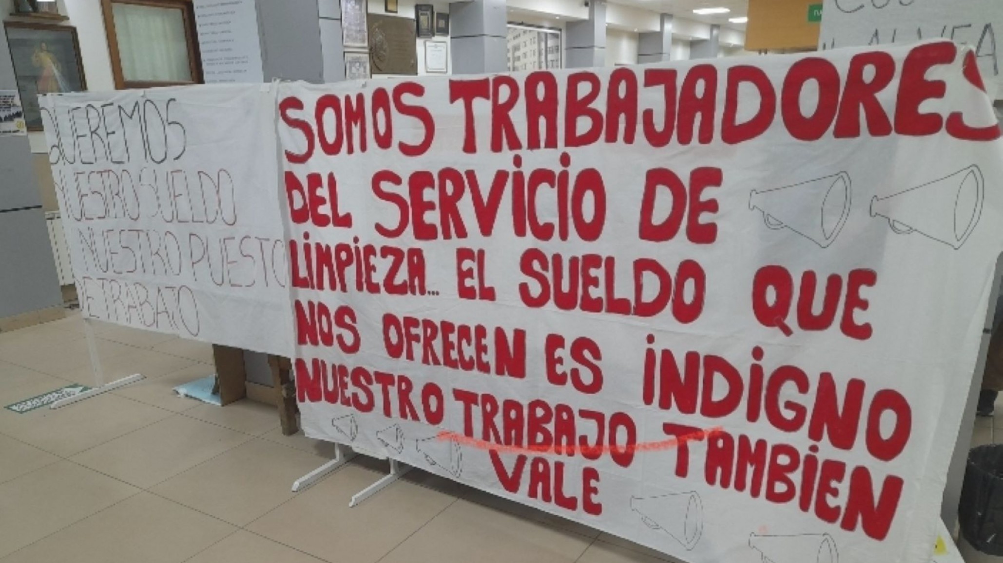 Más de 20 trabajadores de la Cooperativa fueron despedidos y seguirán con el acampe