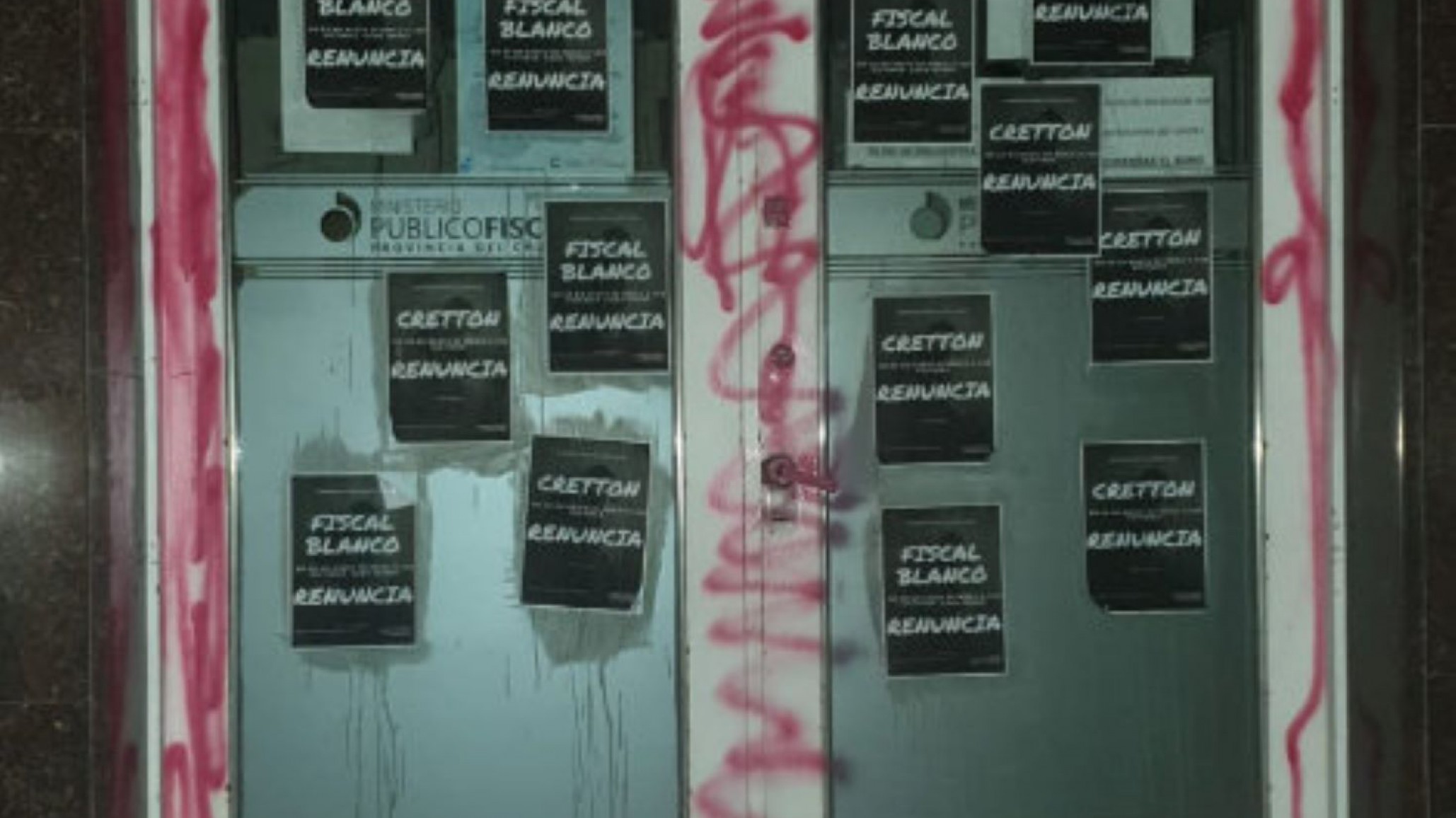 Ministerio Público Fiscal: hubo pintadas, se reclama justicia por casos de pedofilia