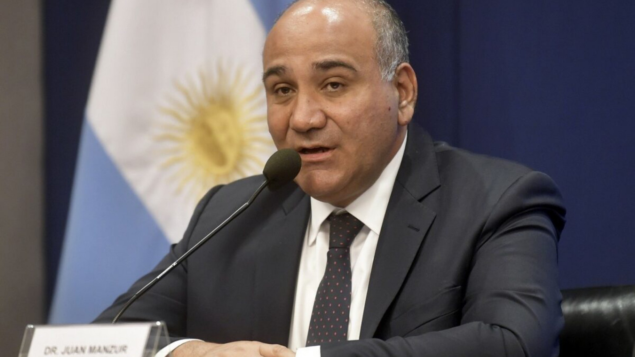 <p>zzzznacp2NOTICIAS ARGENTINAS BAIRES, ABRIL 25: El jefe de Gabinete, Juan Manzur, respaldó al ministro de Economía Martín Guzmán, mientras que reafirmó que se debe gobernar con los funcionarios que están alineados con el rumbo económico marcado. Foto NA