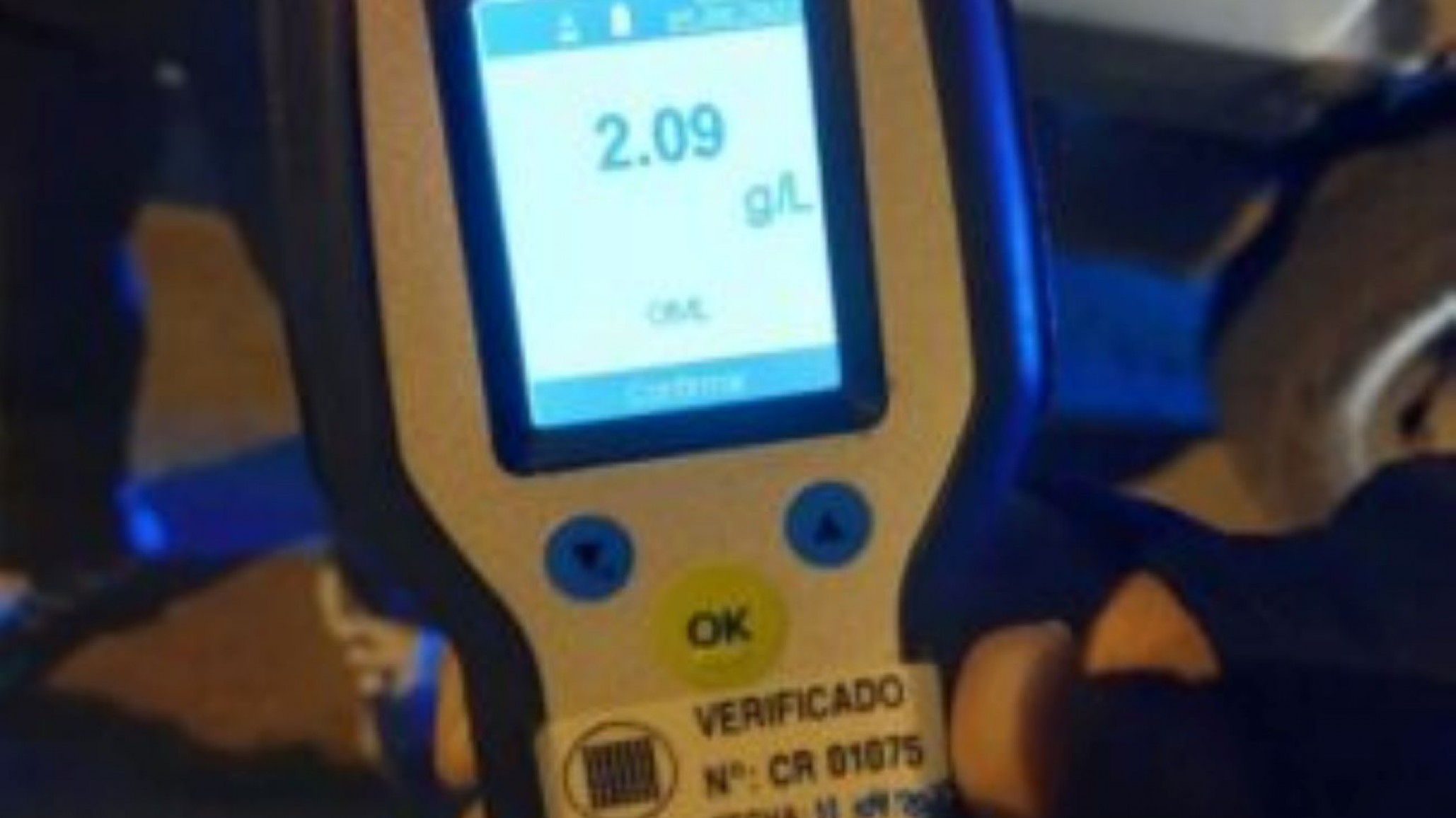 Conductor pasó un semáforo en rojo y tenía 2,09 de alcohol en sangre