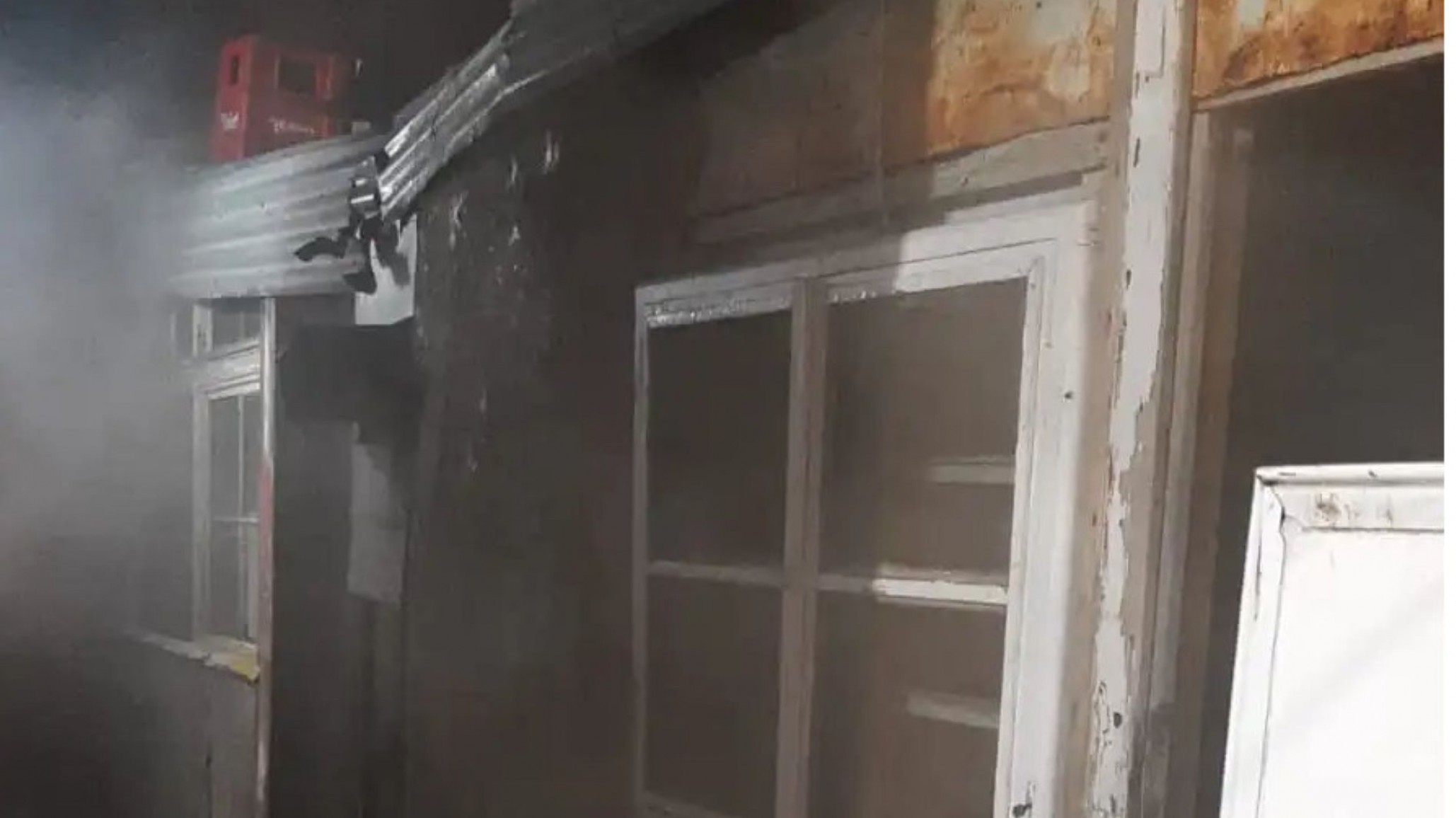 Se incendió quincho en la madrugada “quedó mal apagado el fuego que habían hecho los dueños de la casa”