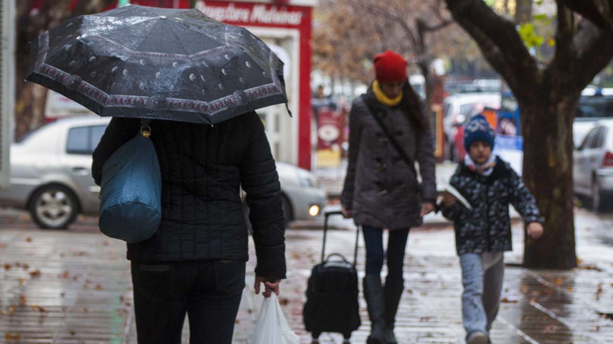 El Ministerio de Educación informó que también se suspenden las clases en Comodoro Rivadavia, Rada Tilly y Camarones