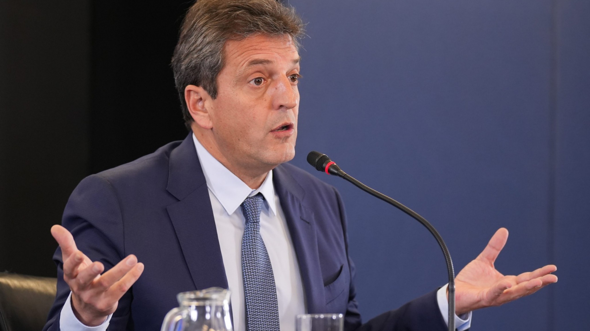 Massa anunció que el Gobierno habilitará importaciones de neumáticos si no se resuelve el conflicto sindical