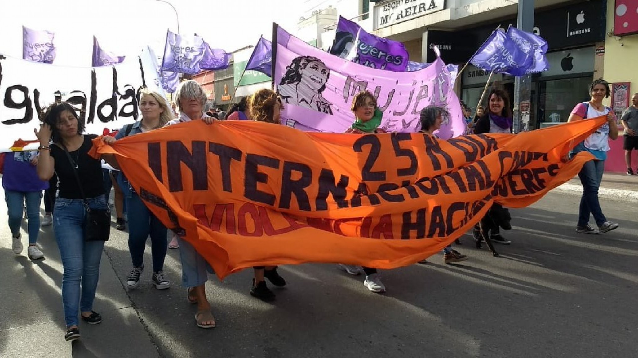 <p>Foto: @LaTribunaCH</p>