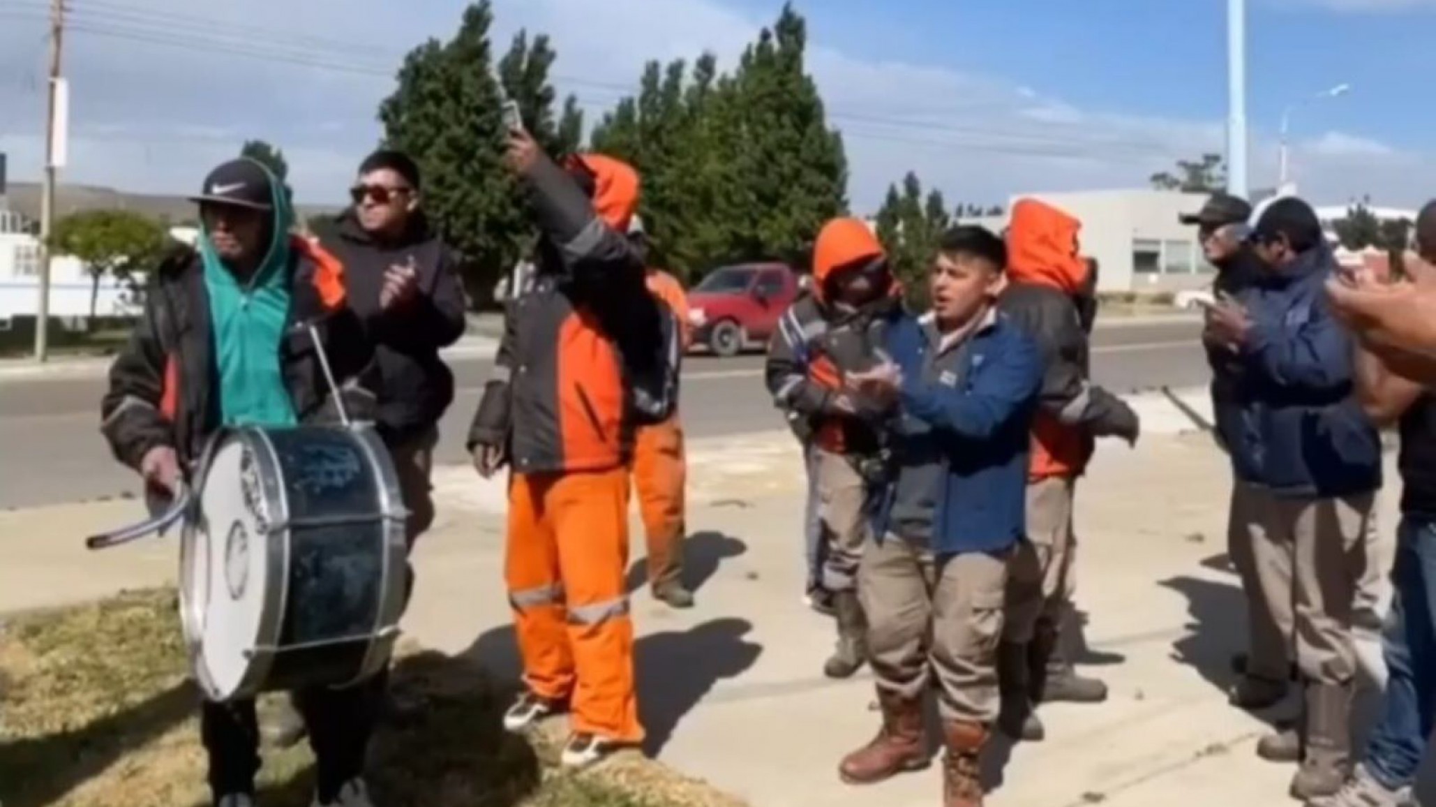 Trabajadores municipales de Rada Tilly piden bono de $50.000 y ajuste salarial