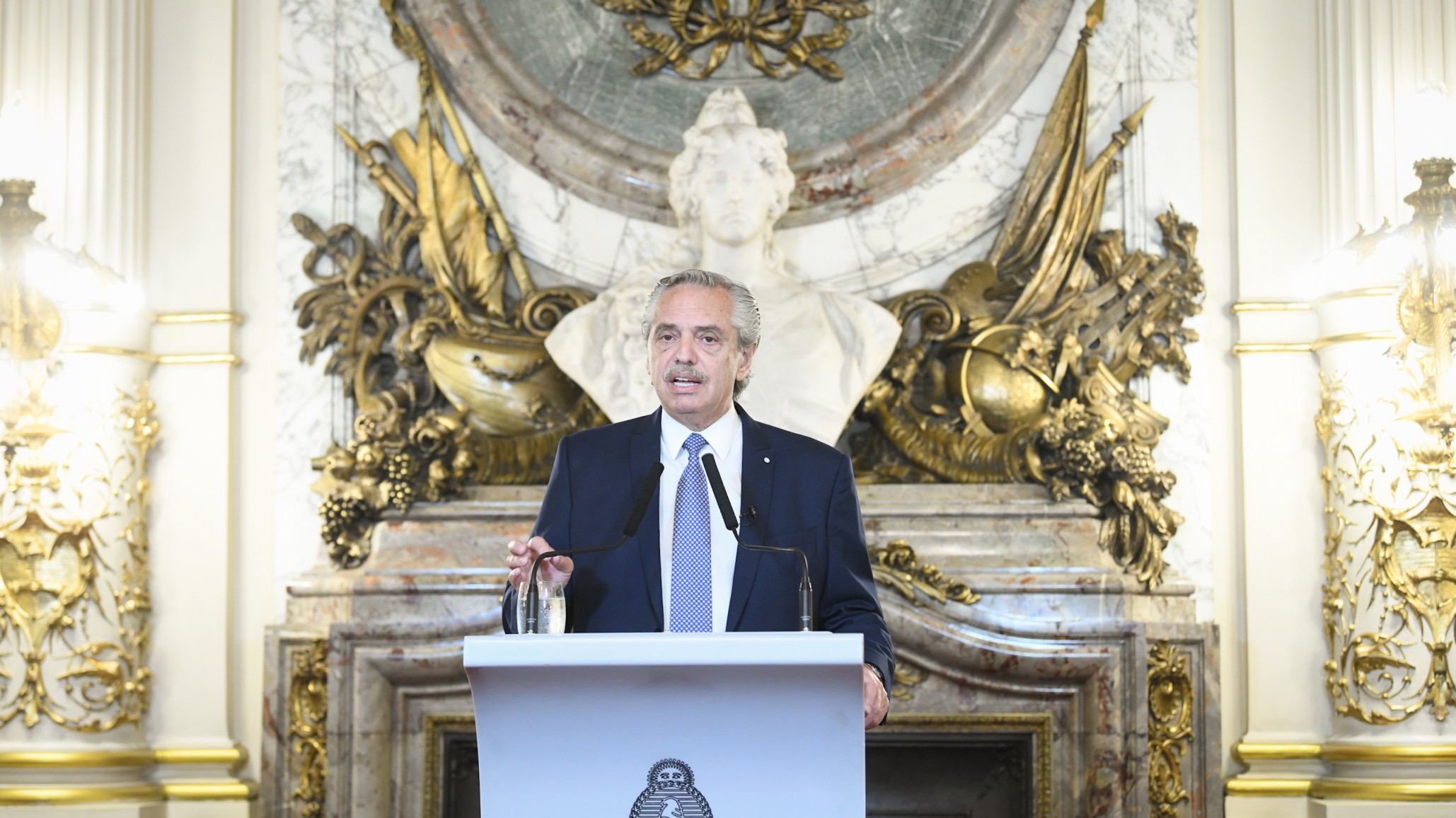 Alberto Fernández en cadena nacional pidió que investiguen “el escándalo de chats”