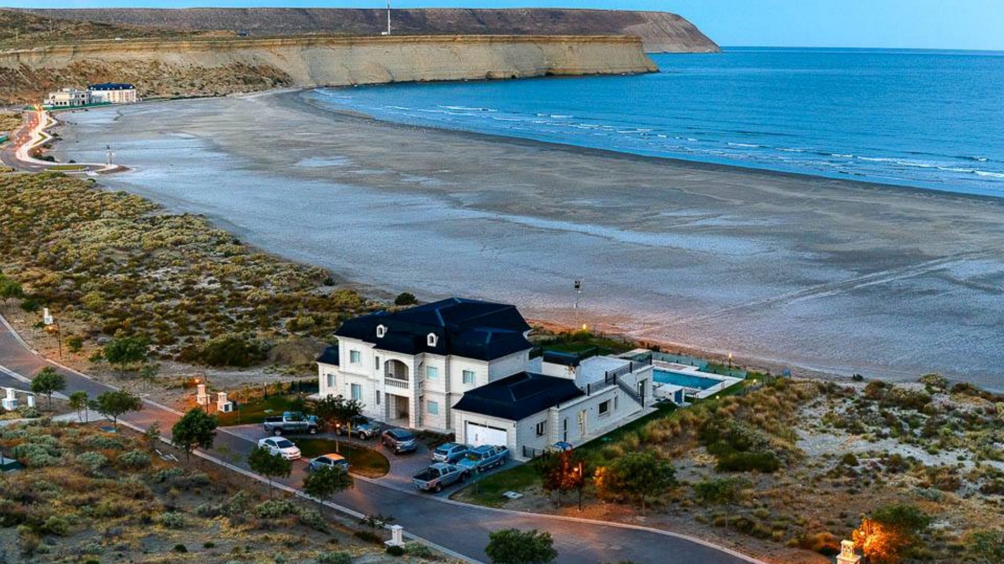 Robo en Country La Herradura: ladrón redujo a una familia y se llevó dinero y una camioneta